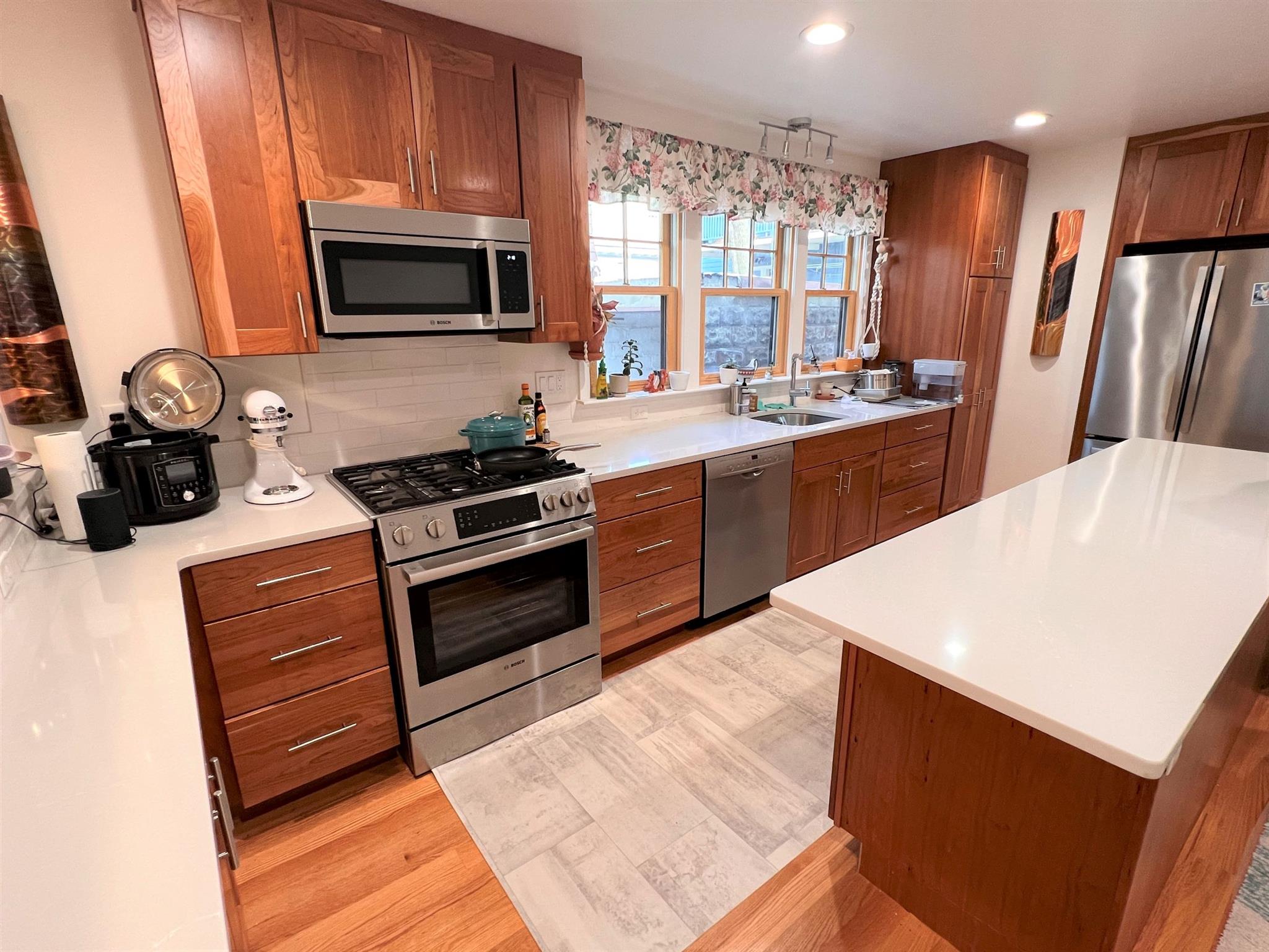 8 Goodman Rd, Harvard Square