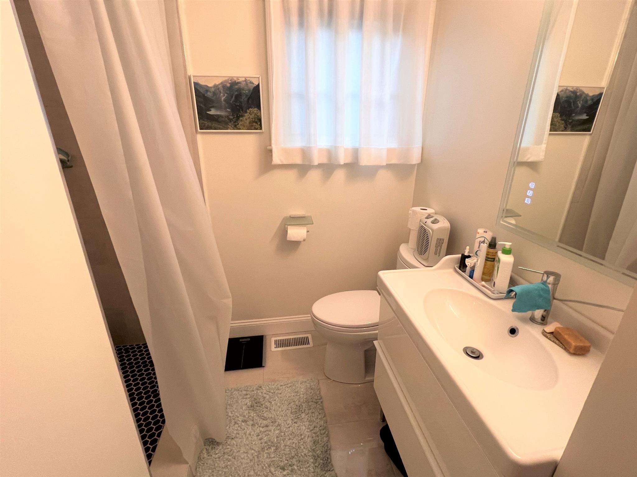 8 Goodman Rd, Cambridgeport