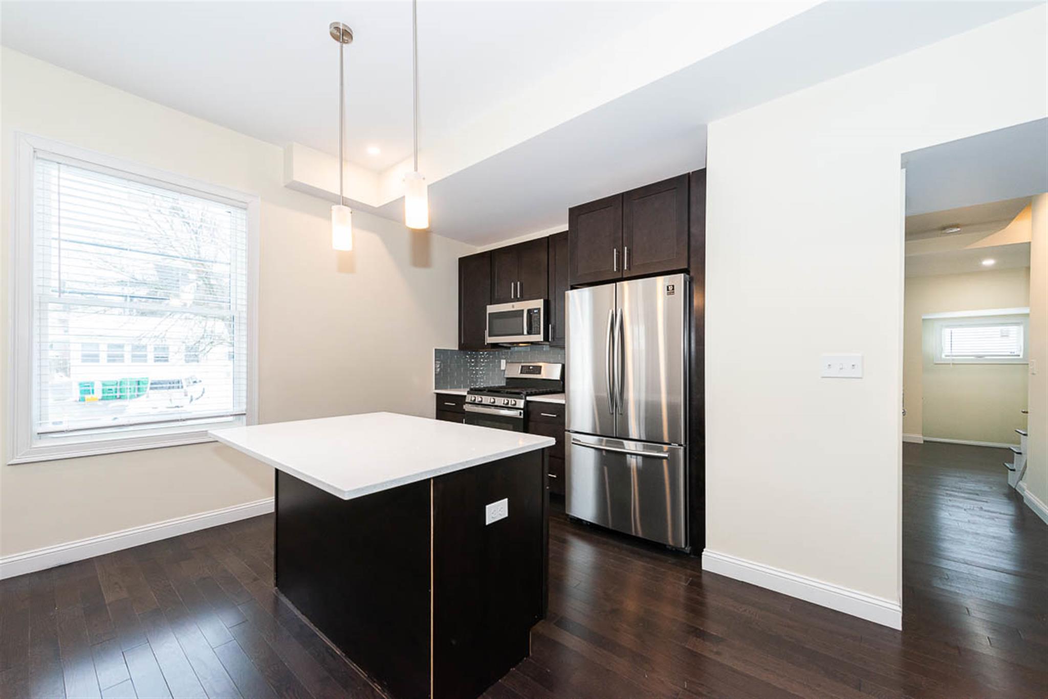 10 Marion St, Medford