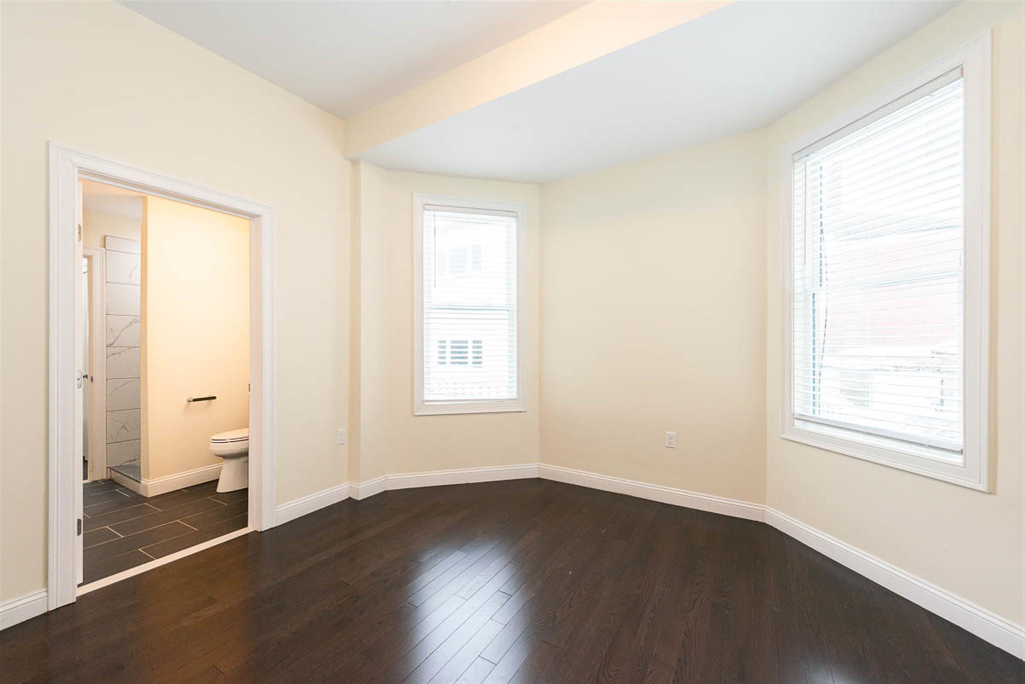 10 Marion St, Medford