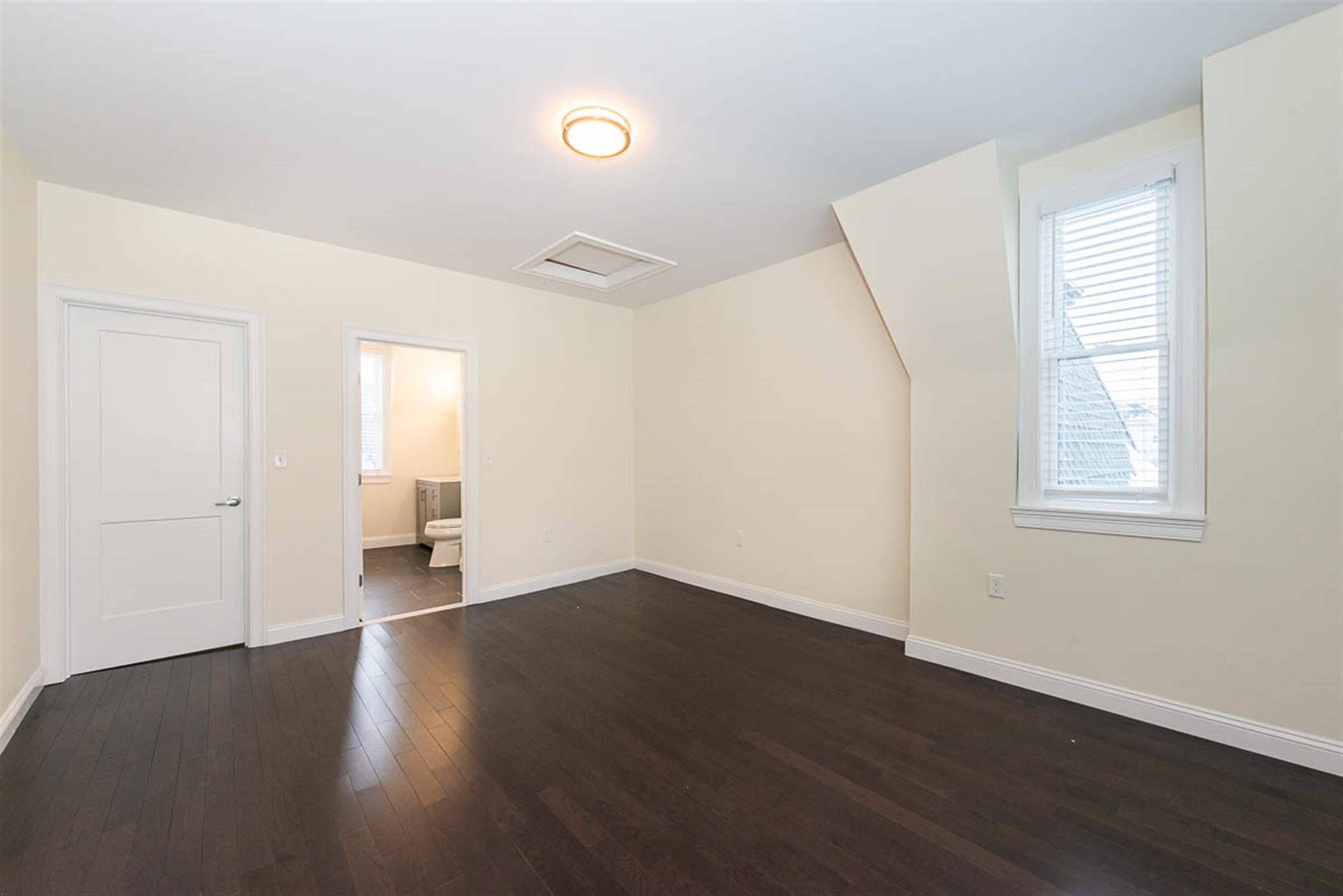 10 Marion St, Medford