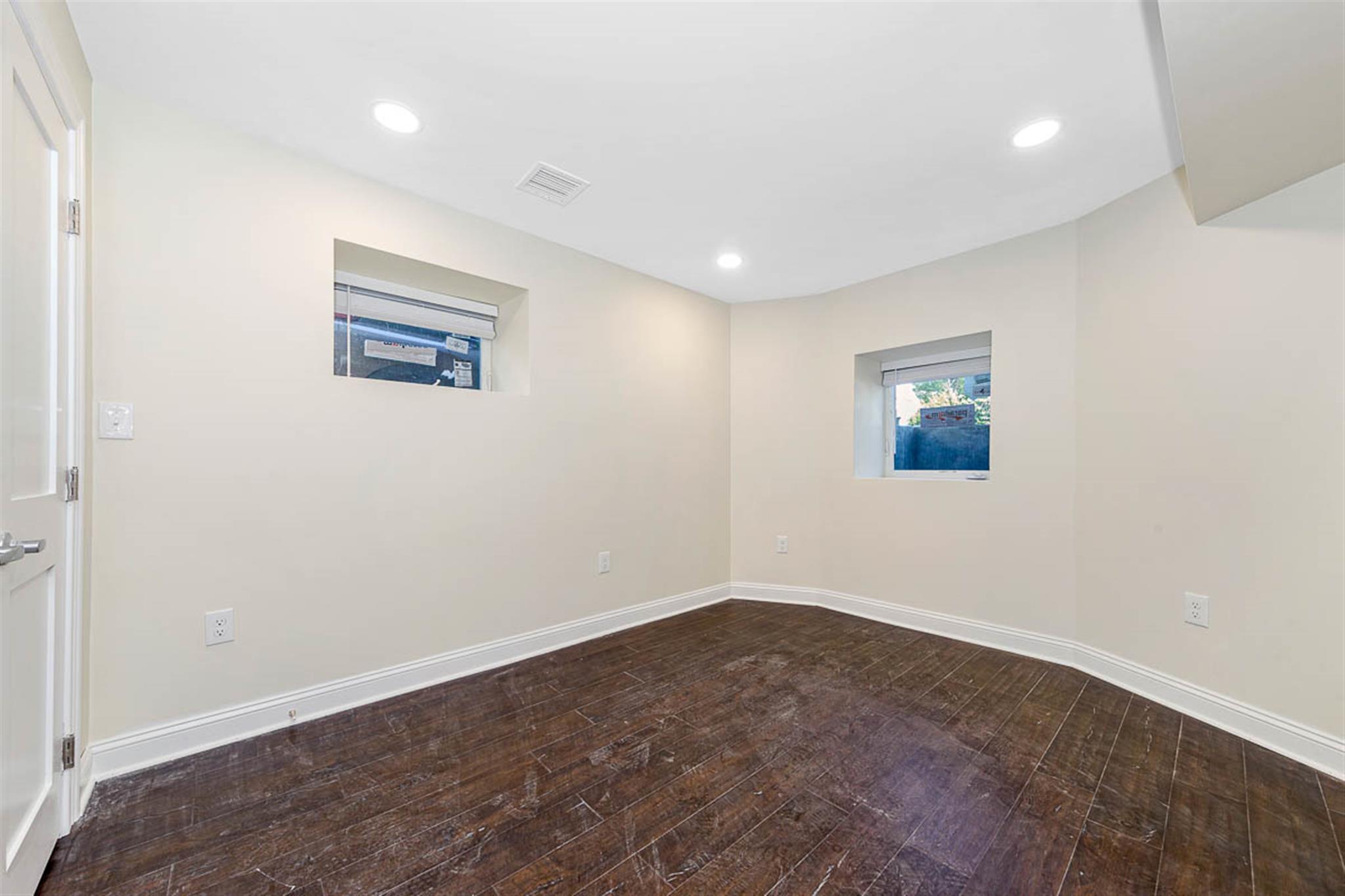 70 Stanley Ave, Medford