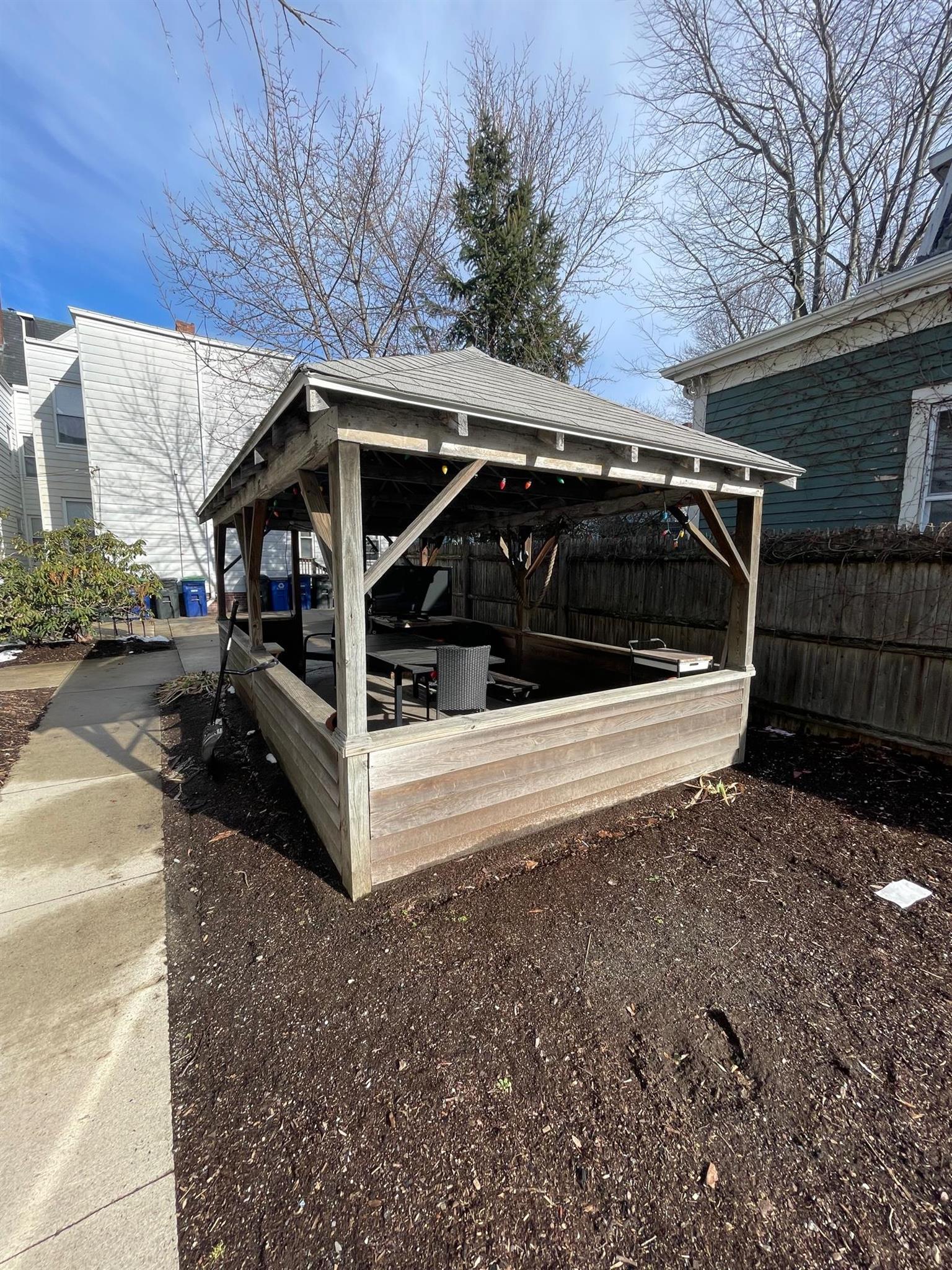 20 Park Ave, Davis Square