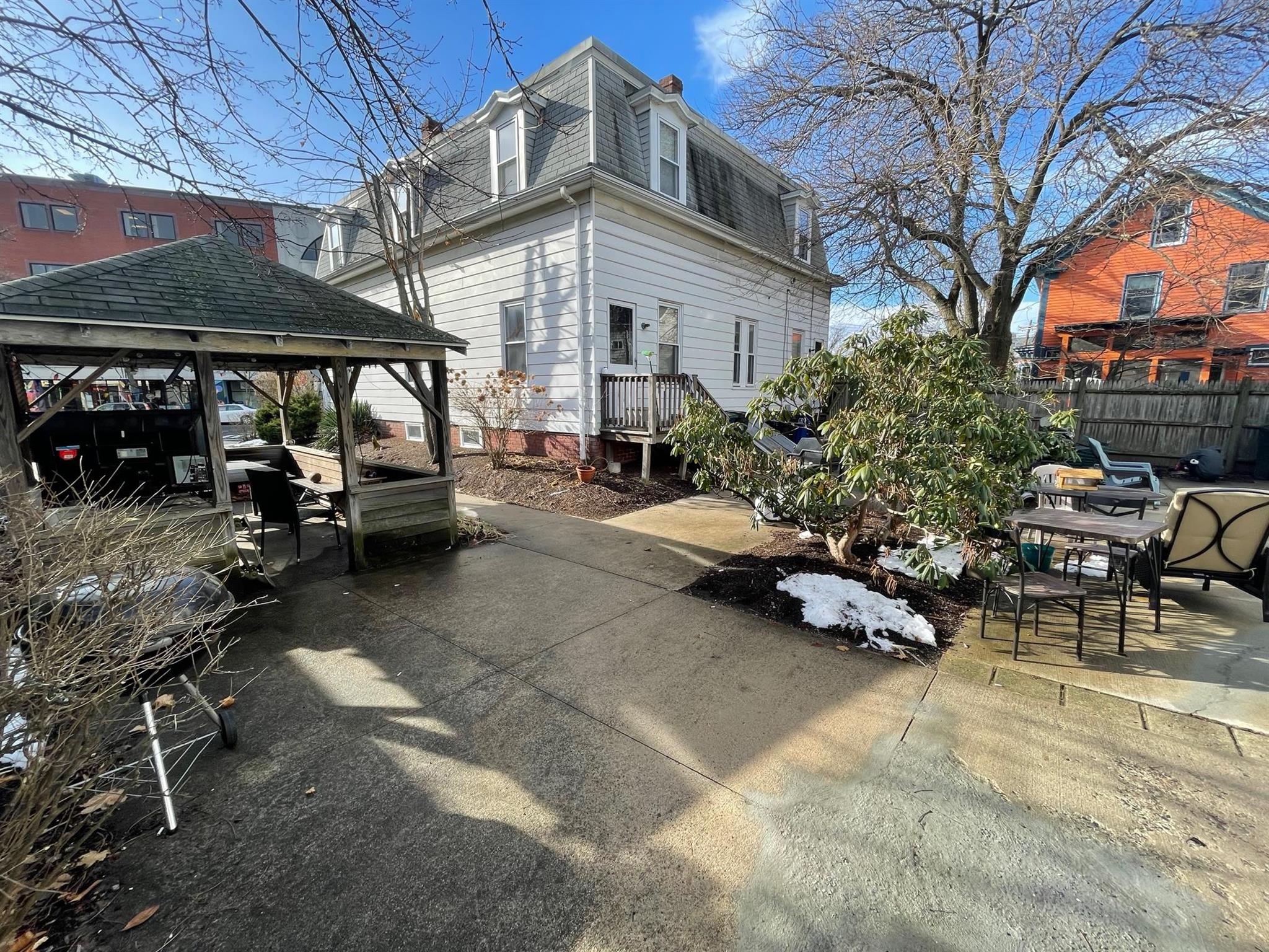 20 Park Ave, Davis Square