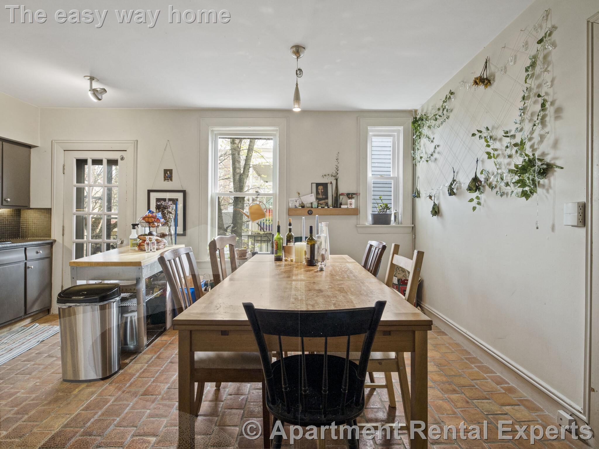 368 Broadway, Central Square