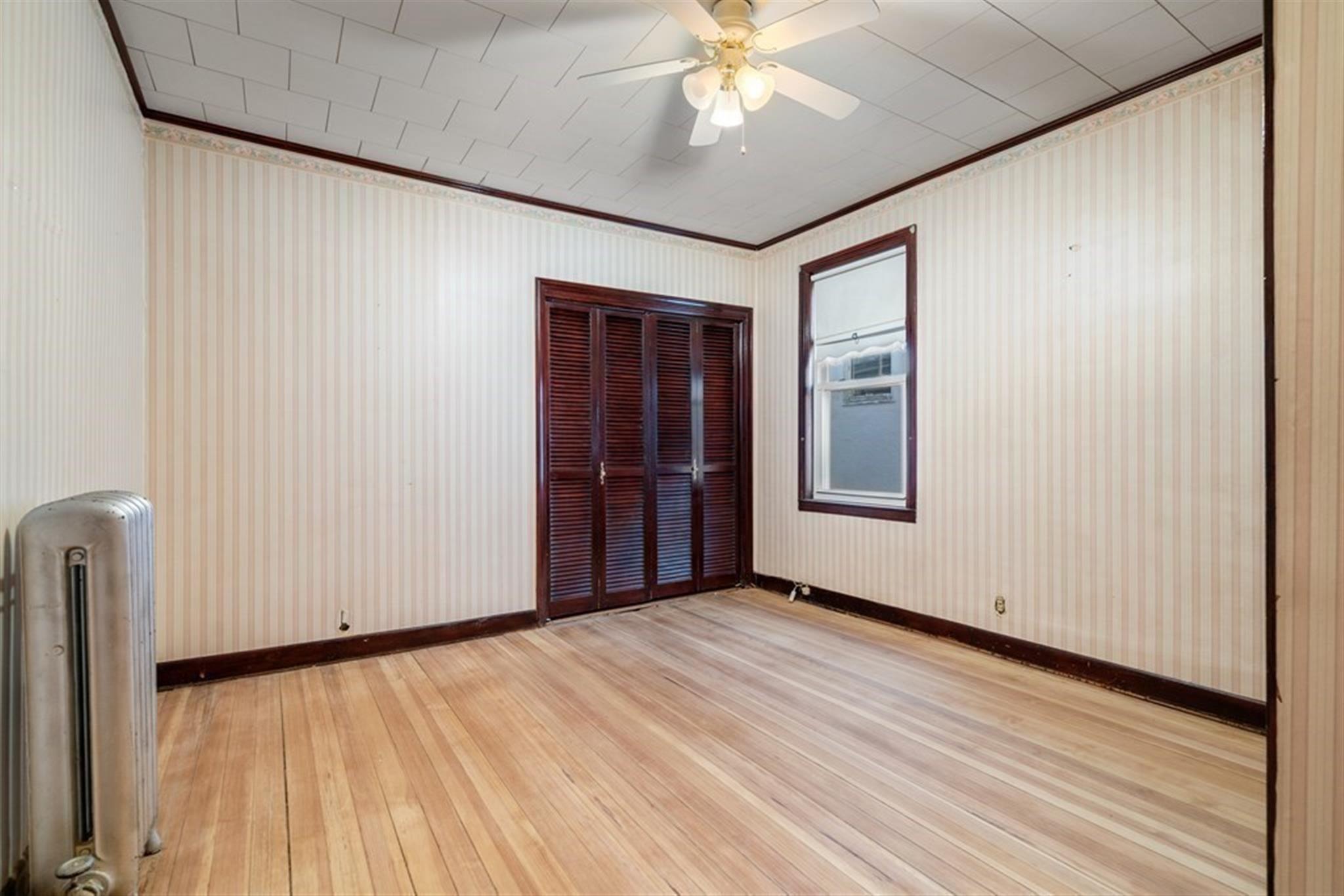 14 Windsor Rd, Medford