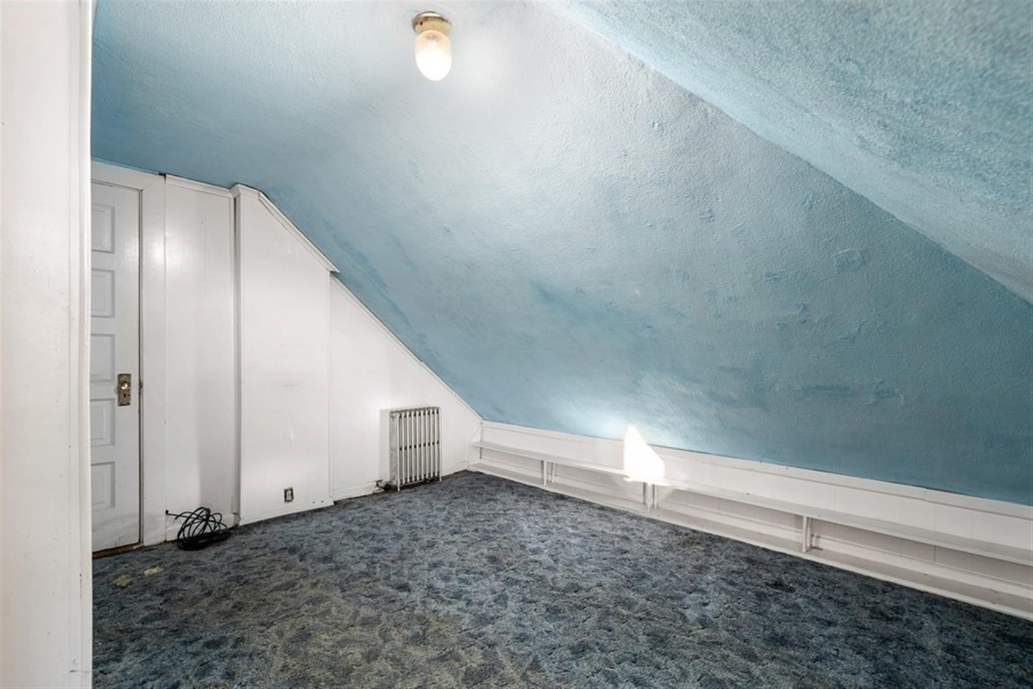 14 Windsor Rd, Medford