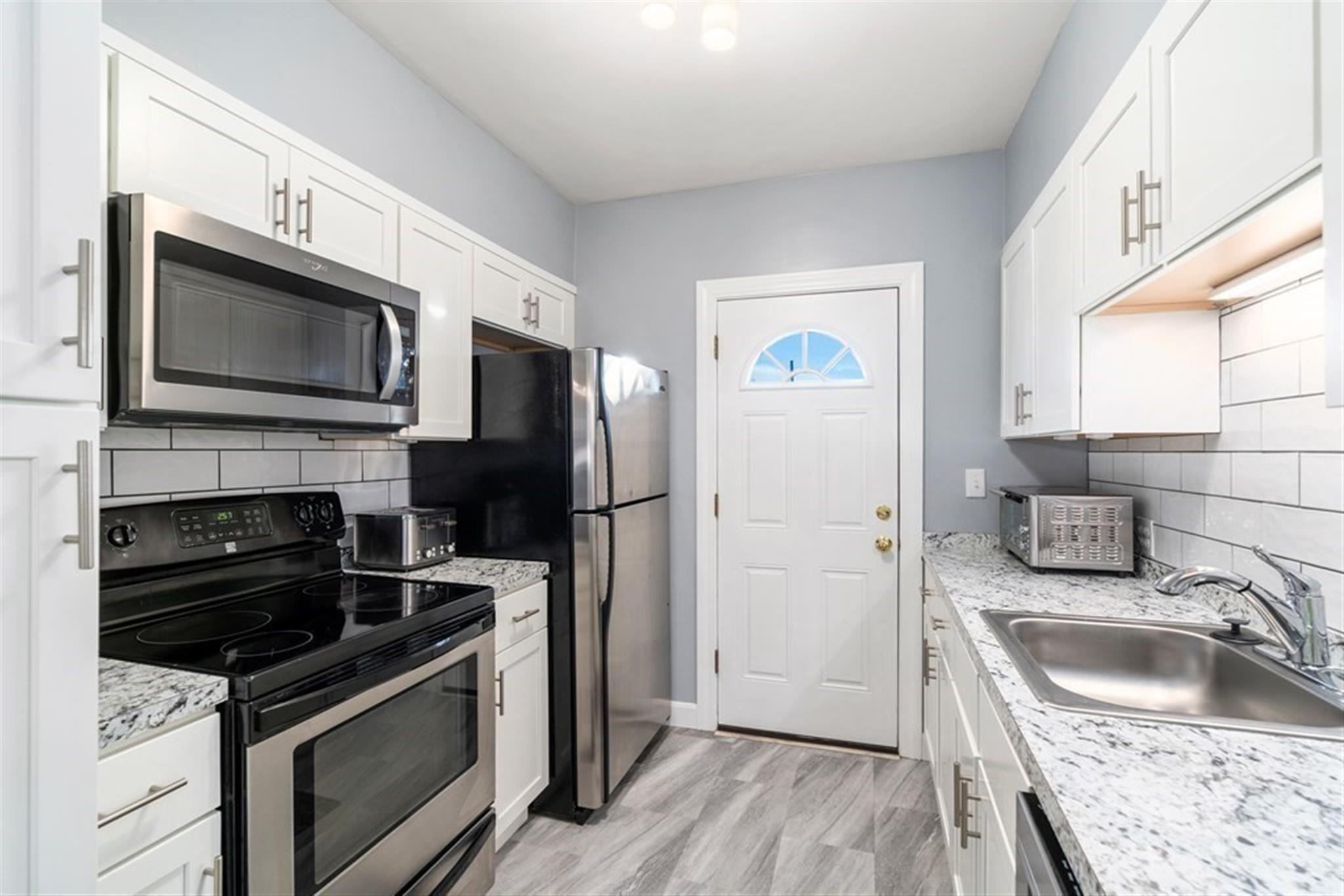 14 Windsor Rd, Medford