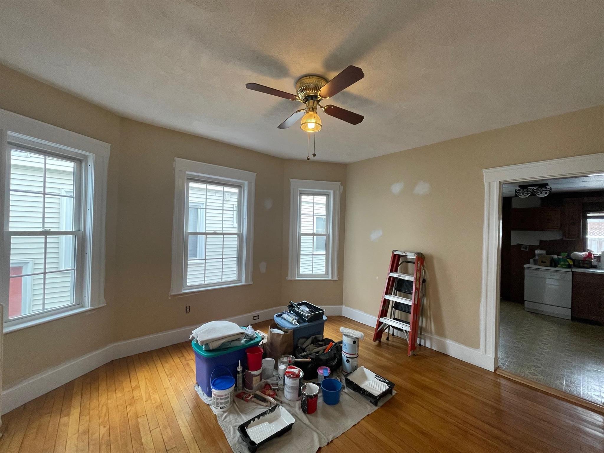 24 Stoughton St, Medford