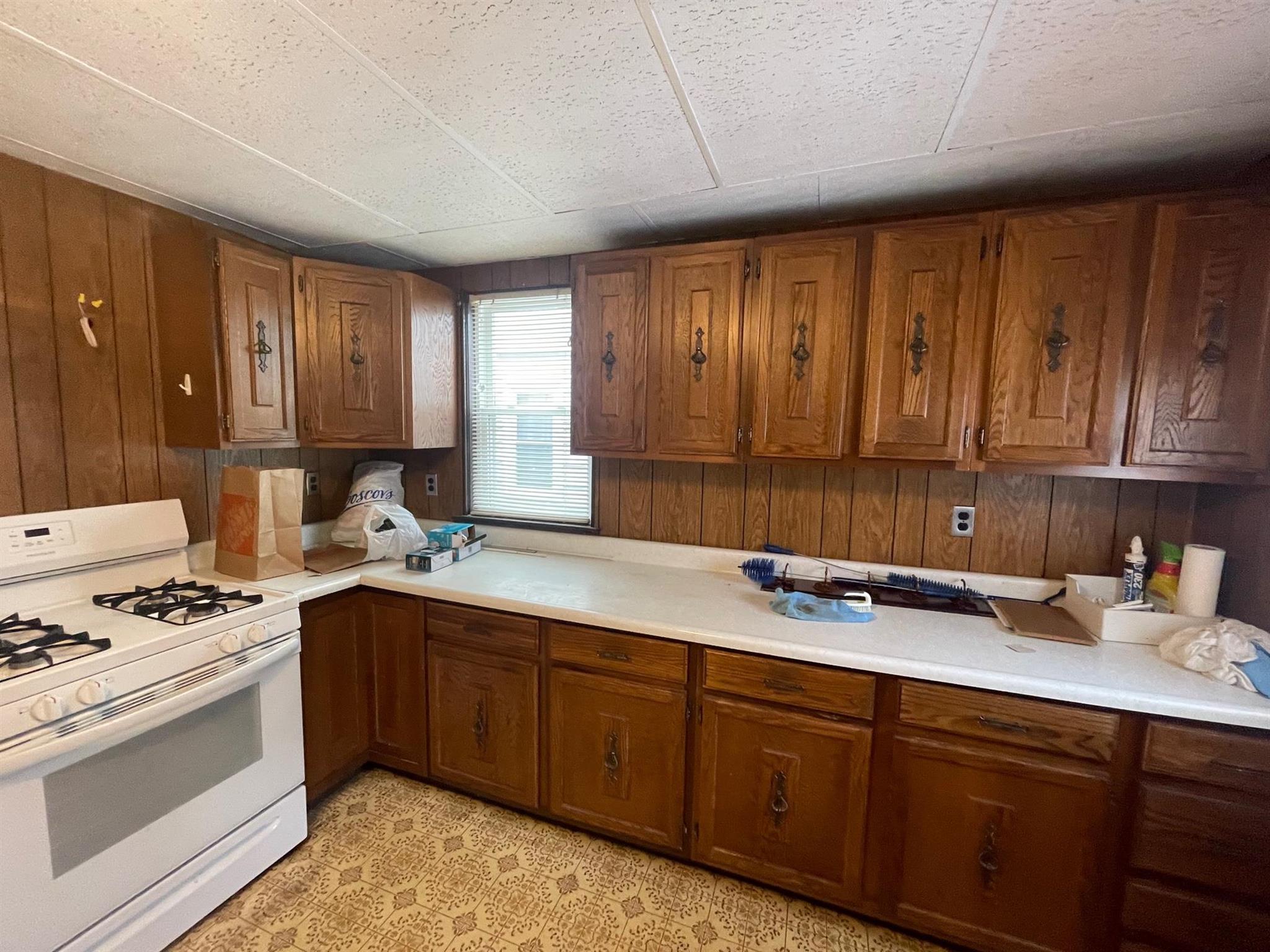 24 Stoughton St, Medford