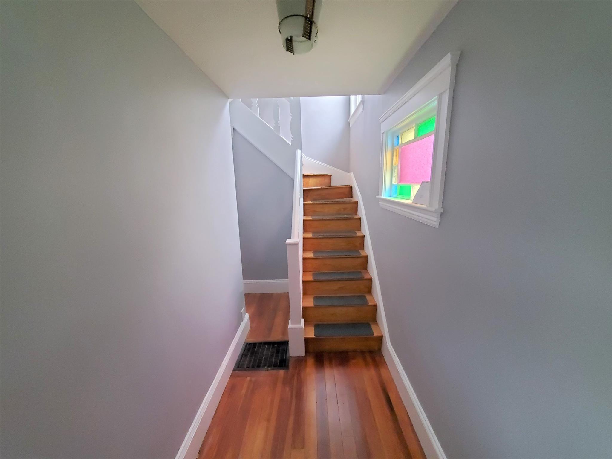 39 Albion St, Medford