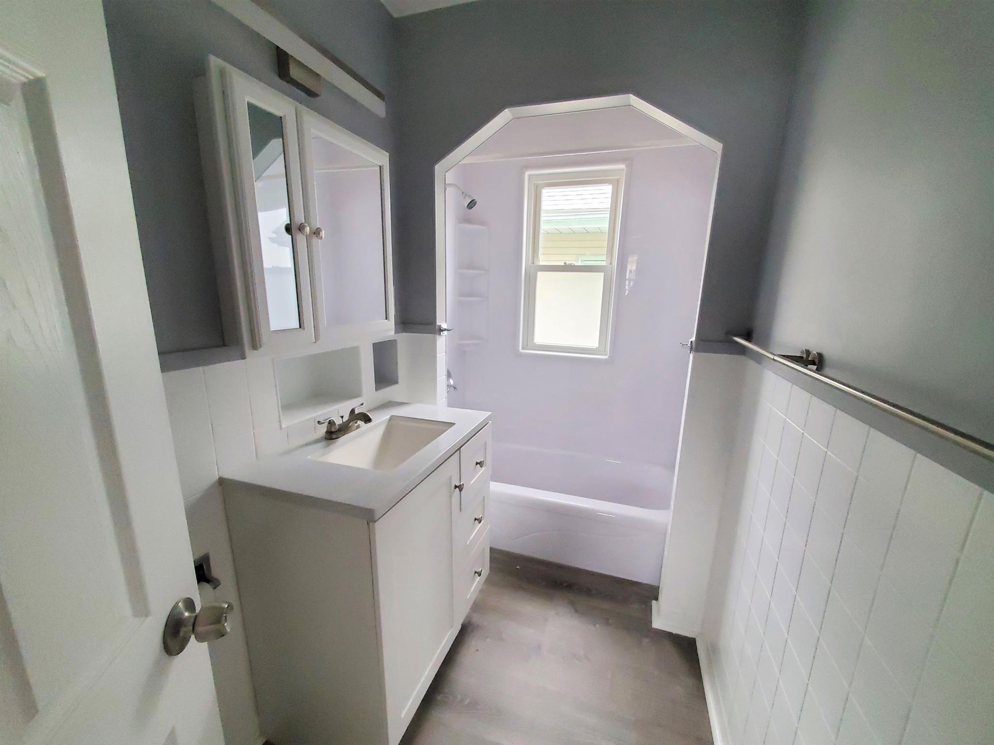 39 Albion St, Medford