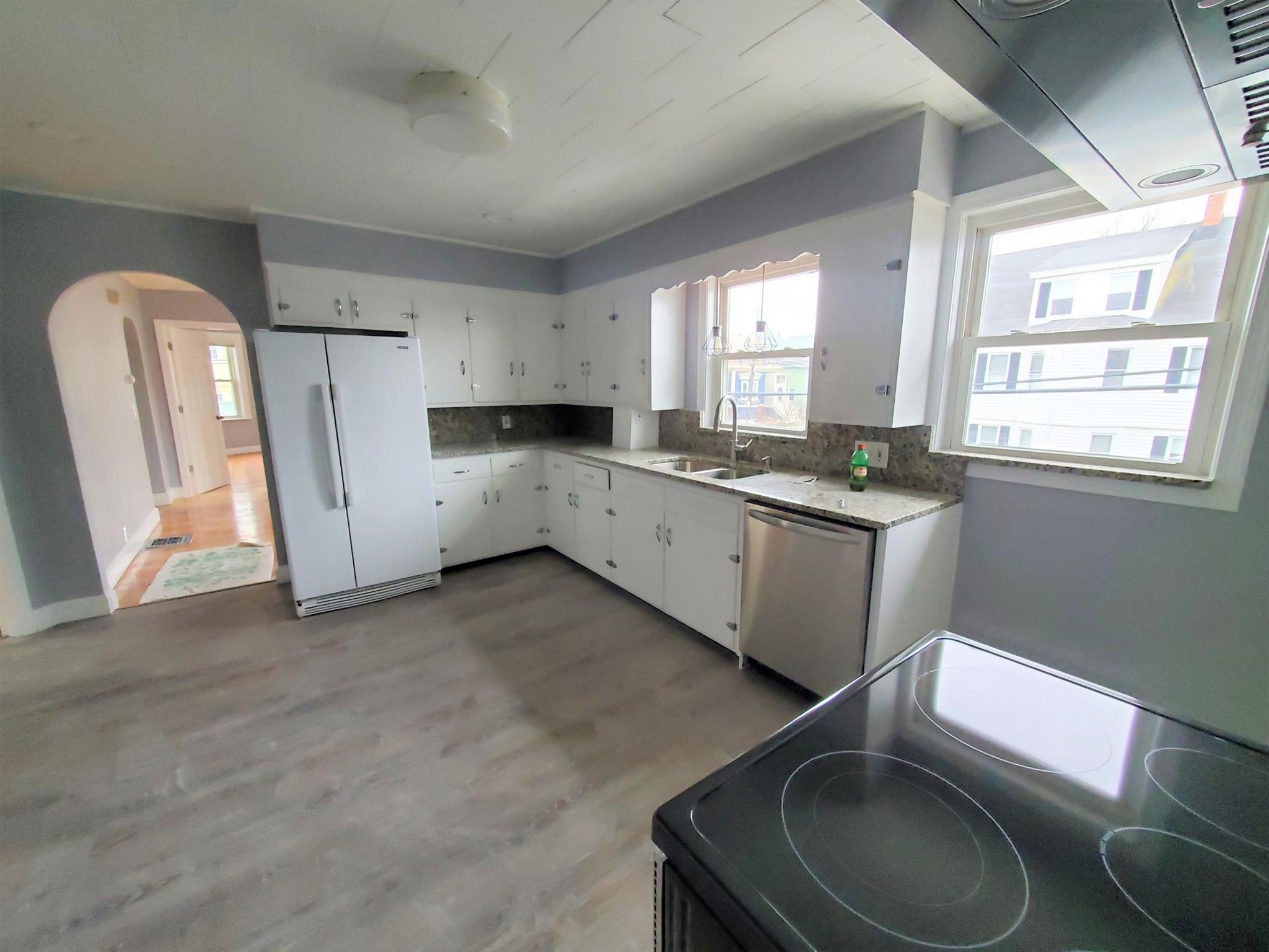 39 Albion St, Medford