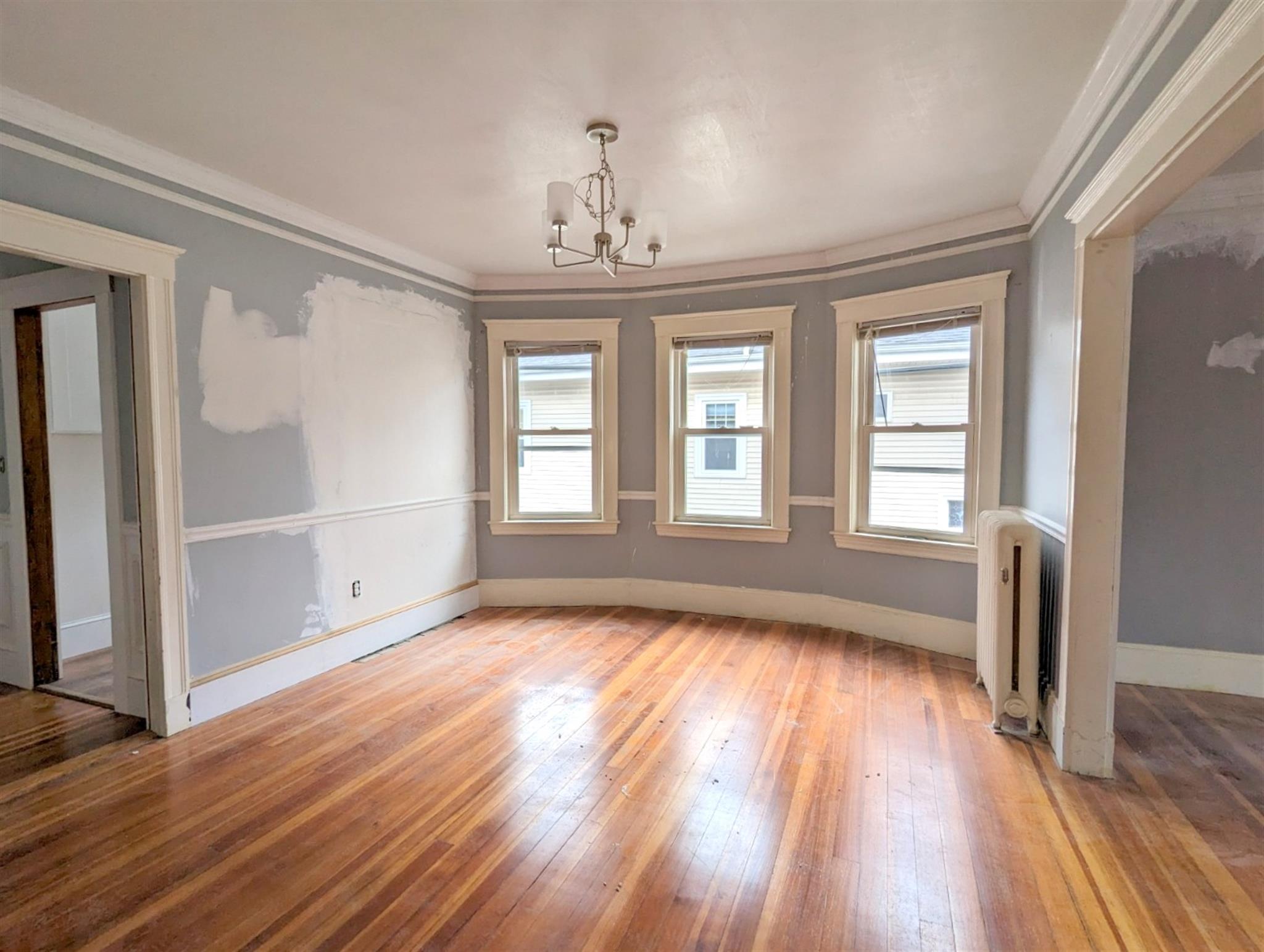 35 Trowbrige St, Arlington