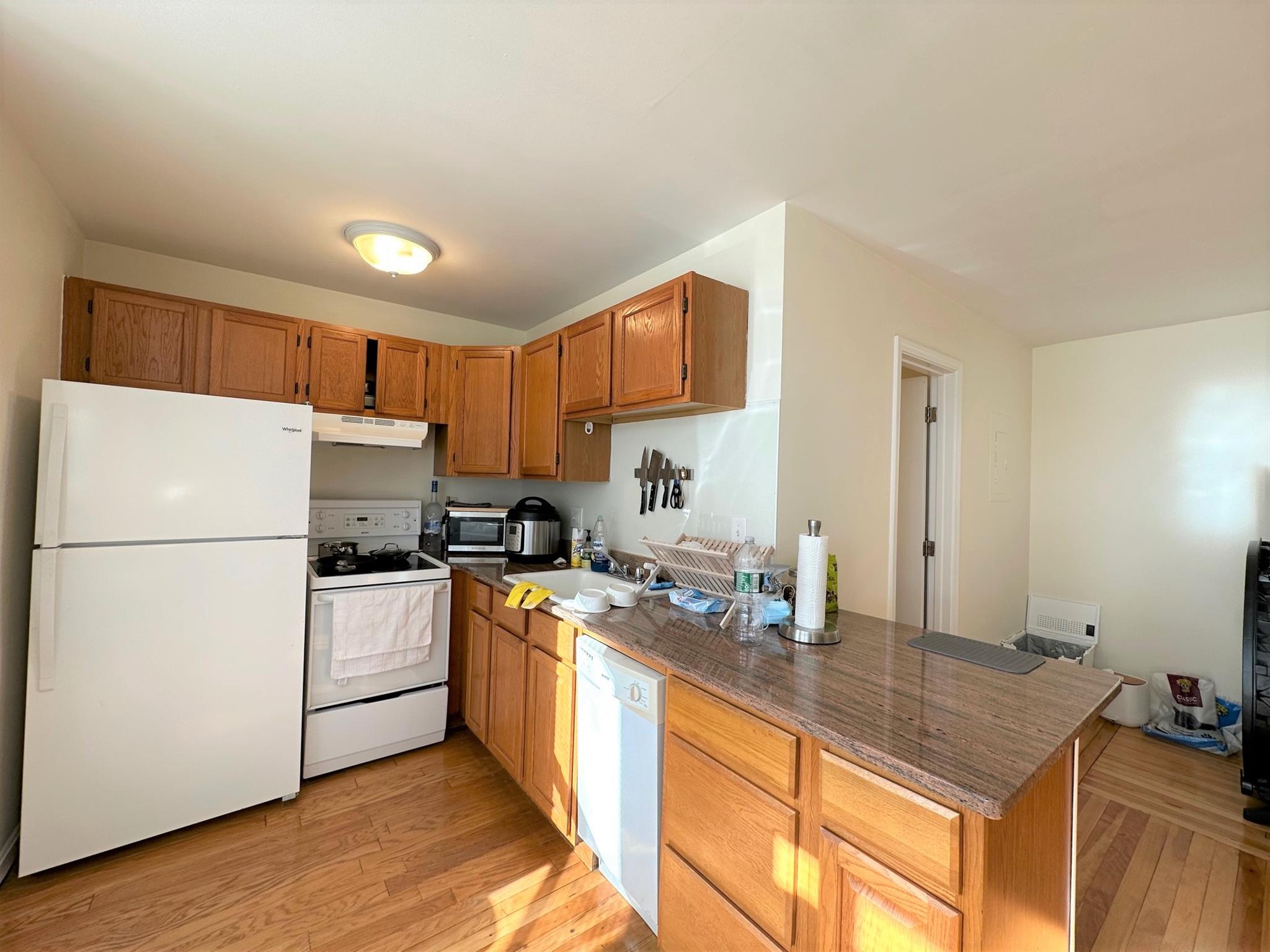 35 Davis Sq, Davis Square