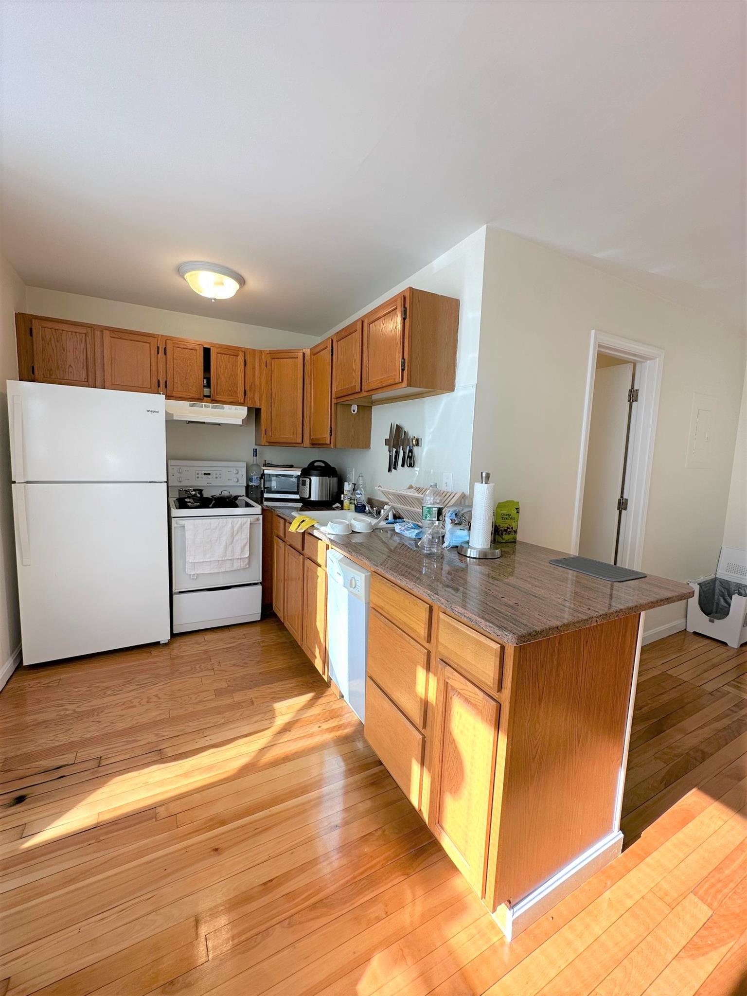 35 Davis Sq, Davis Square