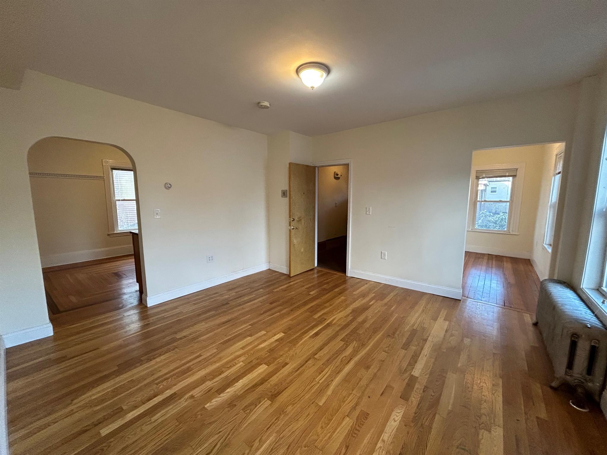 101 Alpine St, Magoun Square