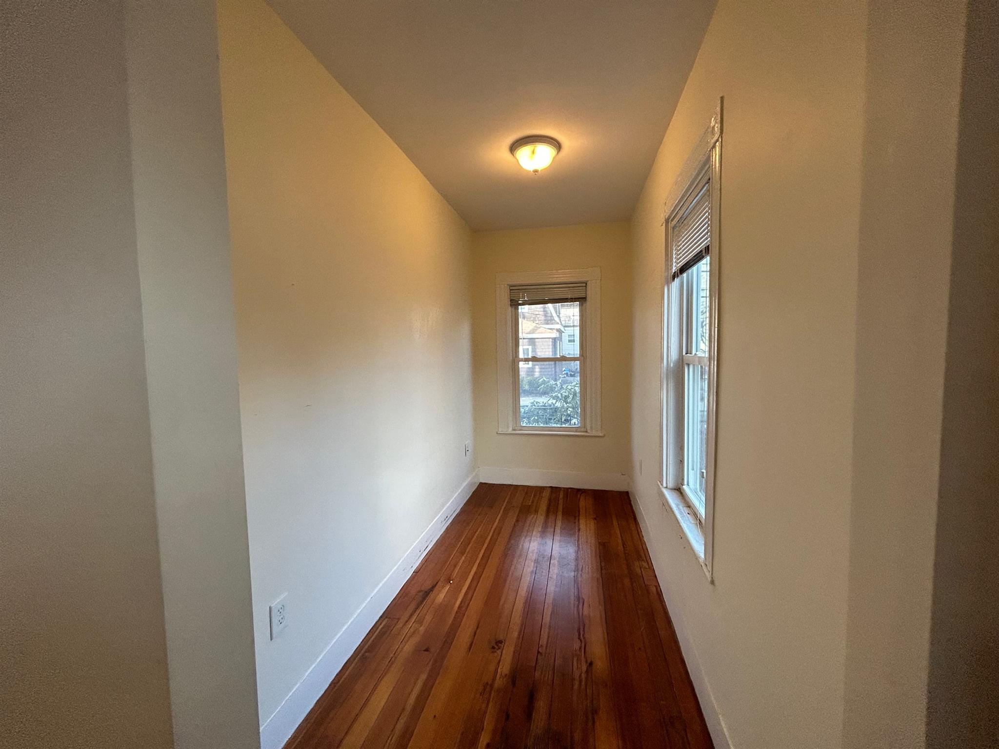 101 Alpine St, Magoun Square