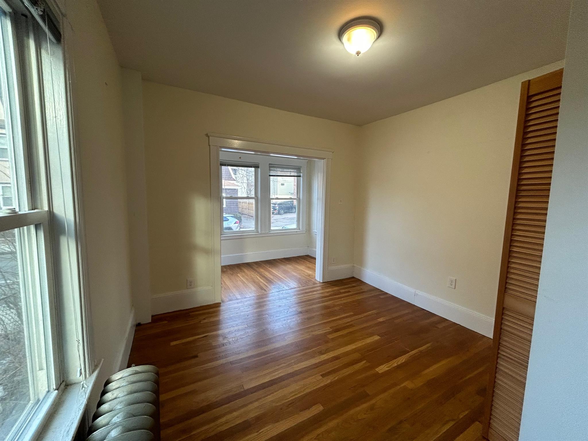 101 Alpine St, Magoun Square