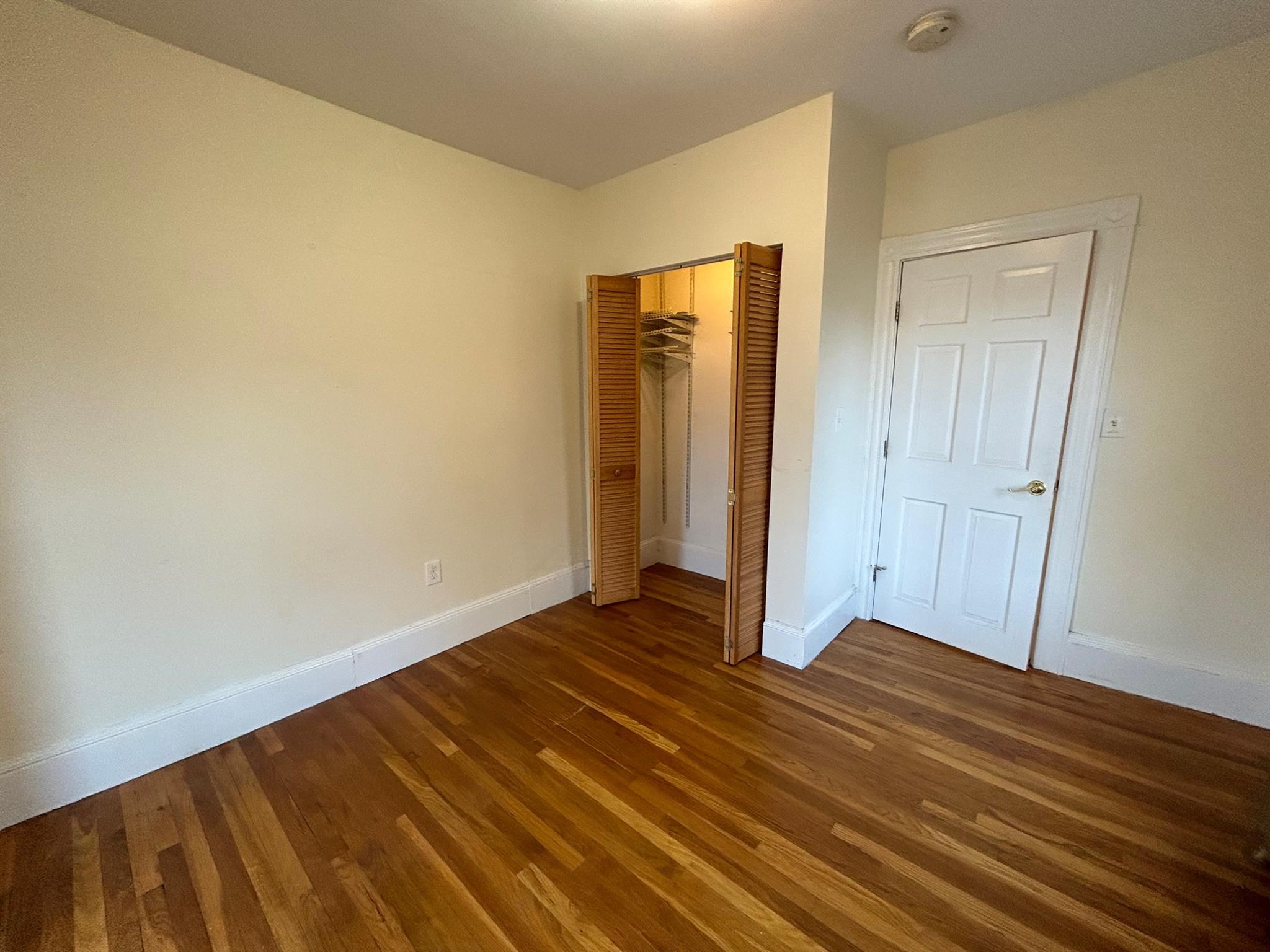 101 Alpine St, Magoun Square