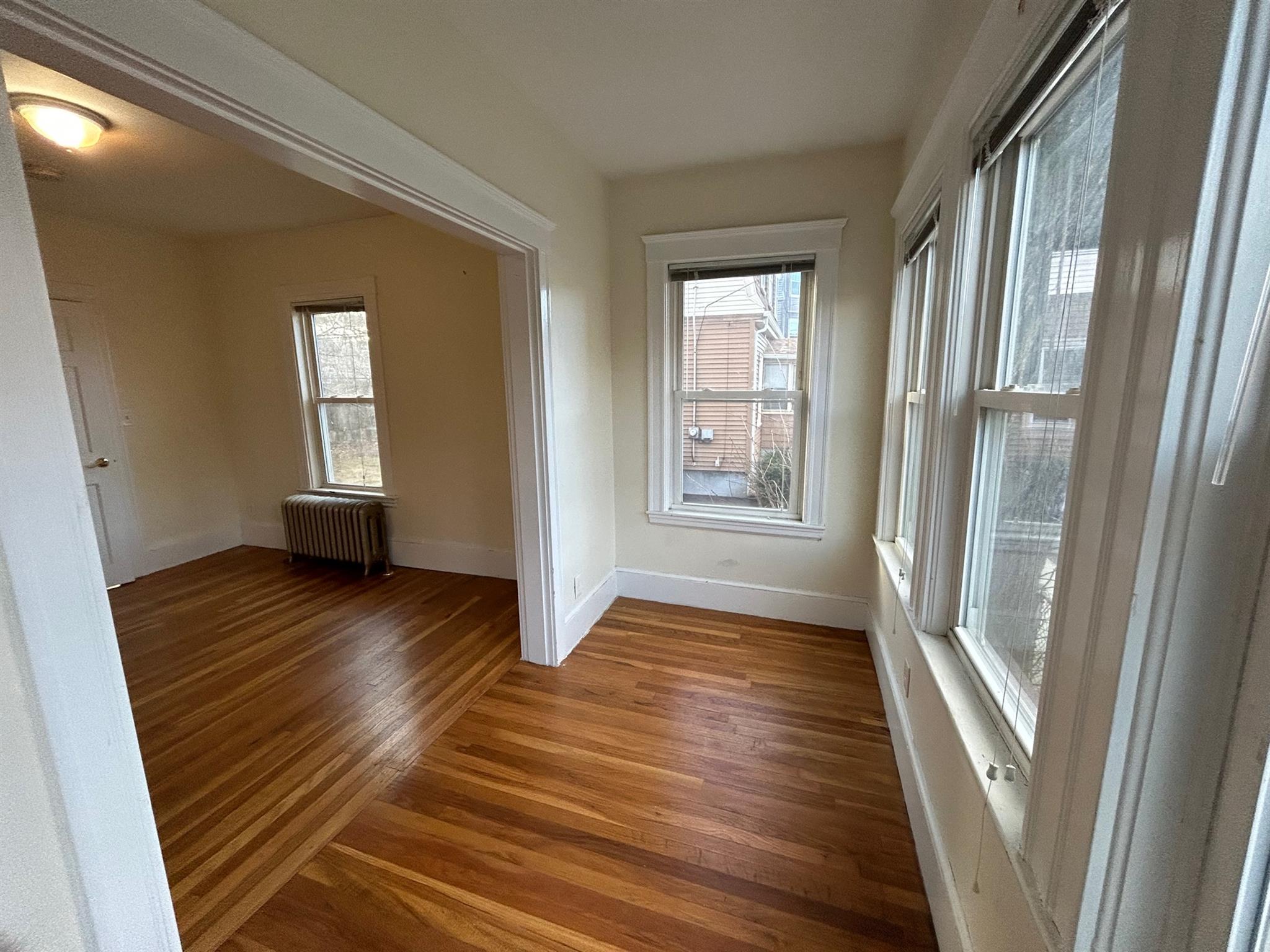 101 Alpine St, Magoun Square