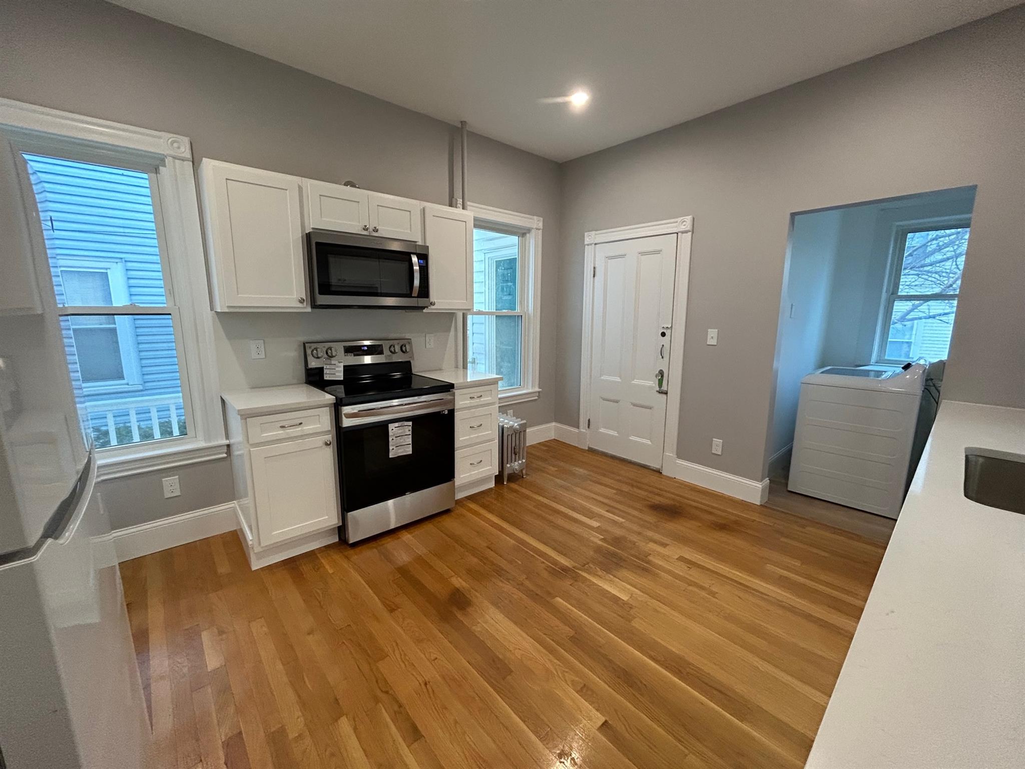 22 Bartlett St, Magoun Square