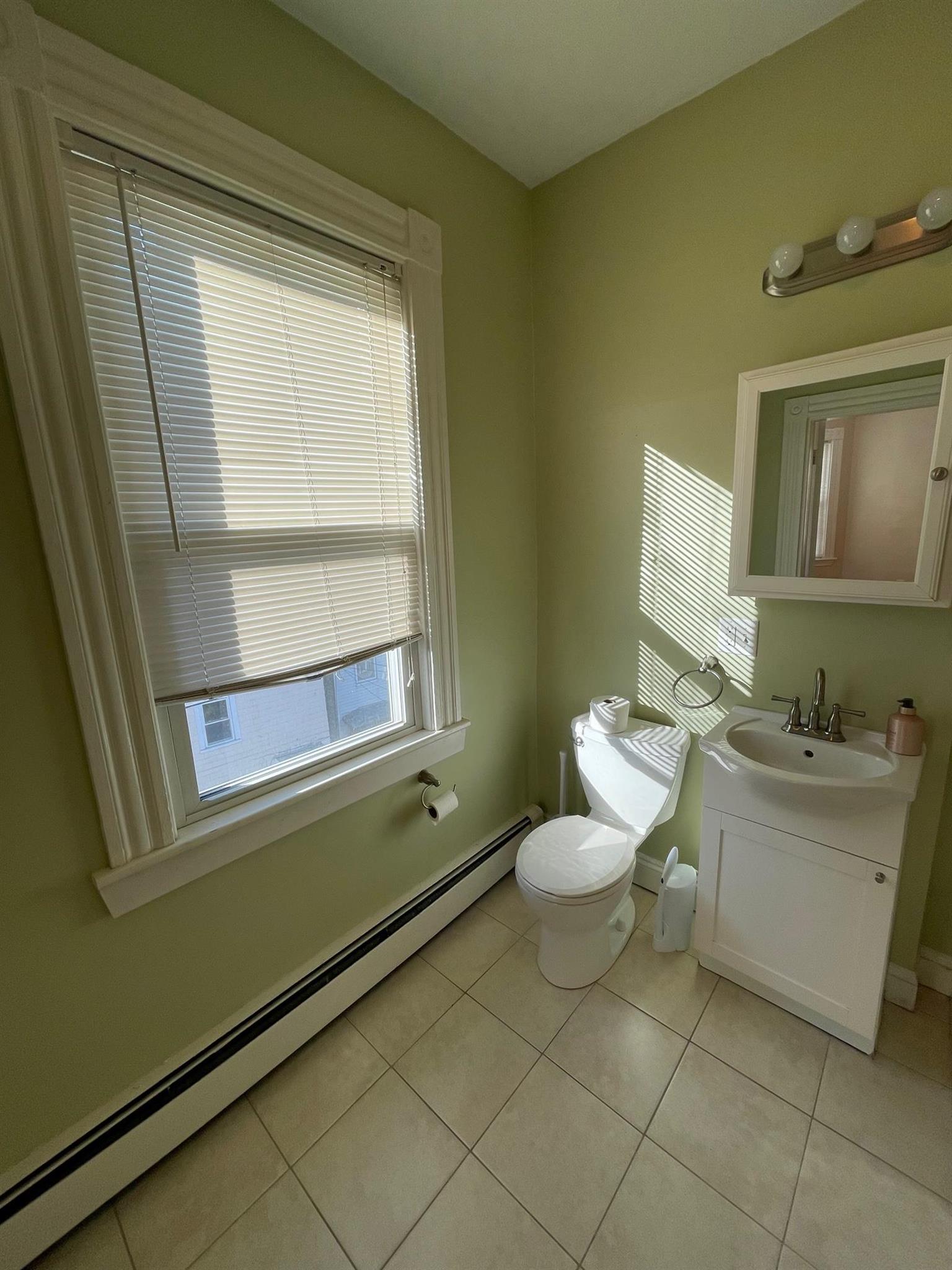 14 Allen St, Magoun Square