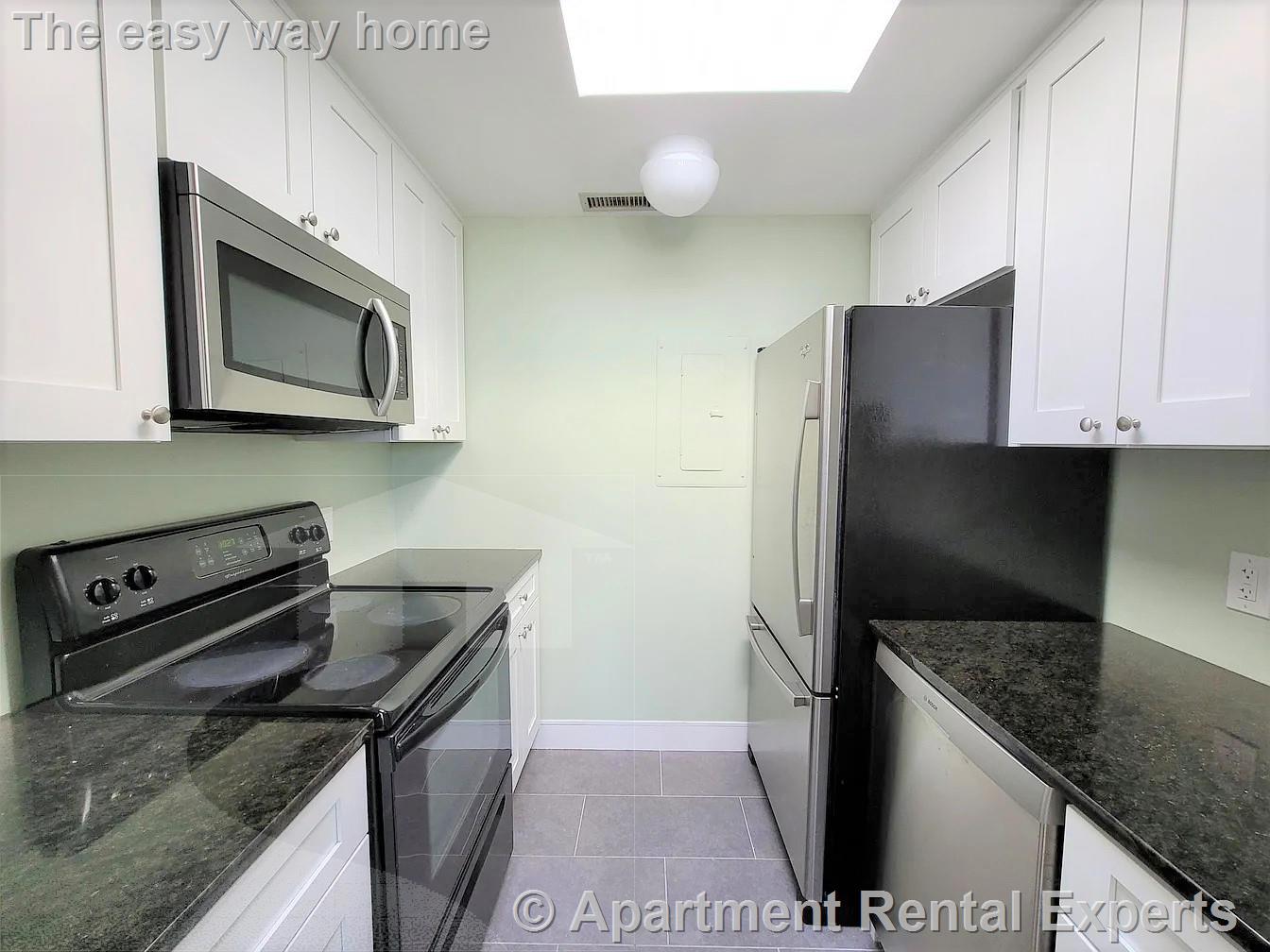 218 Thorndike, East Cambridge