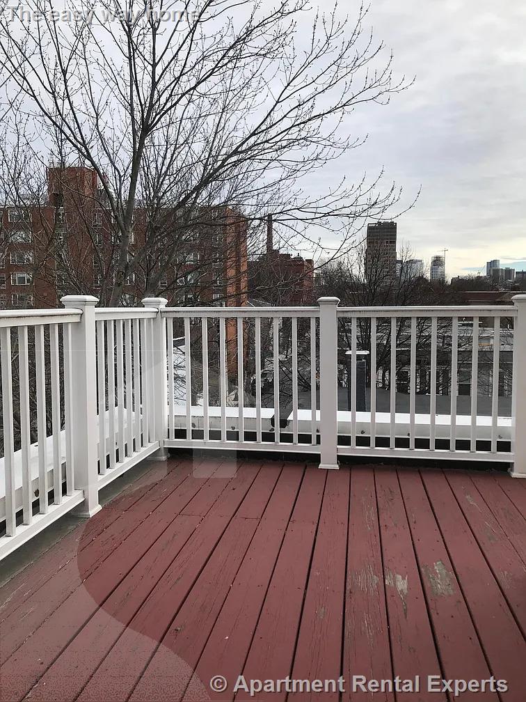 218 Thorndike, East Cambridge