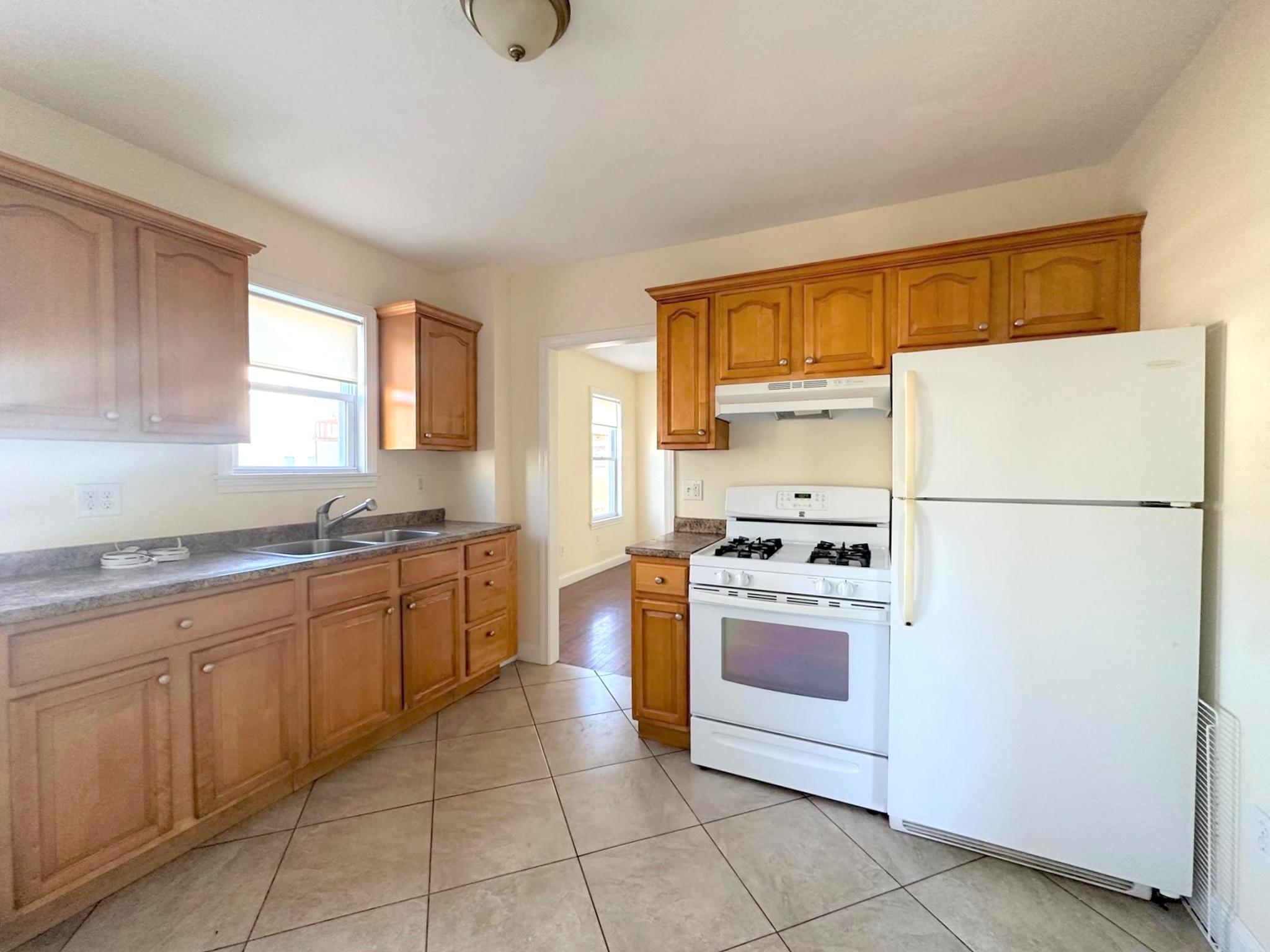 66 Paris St, Medford