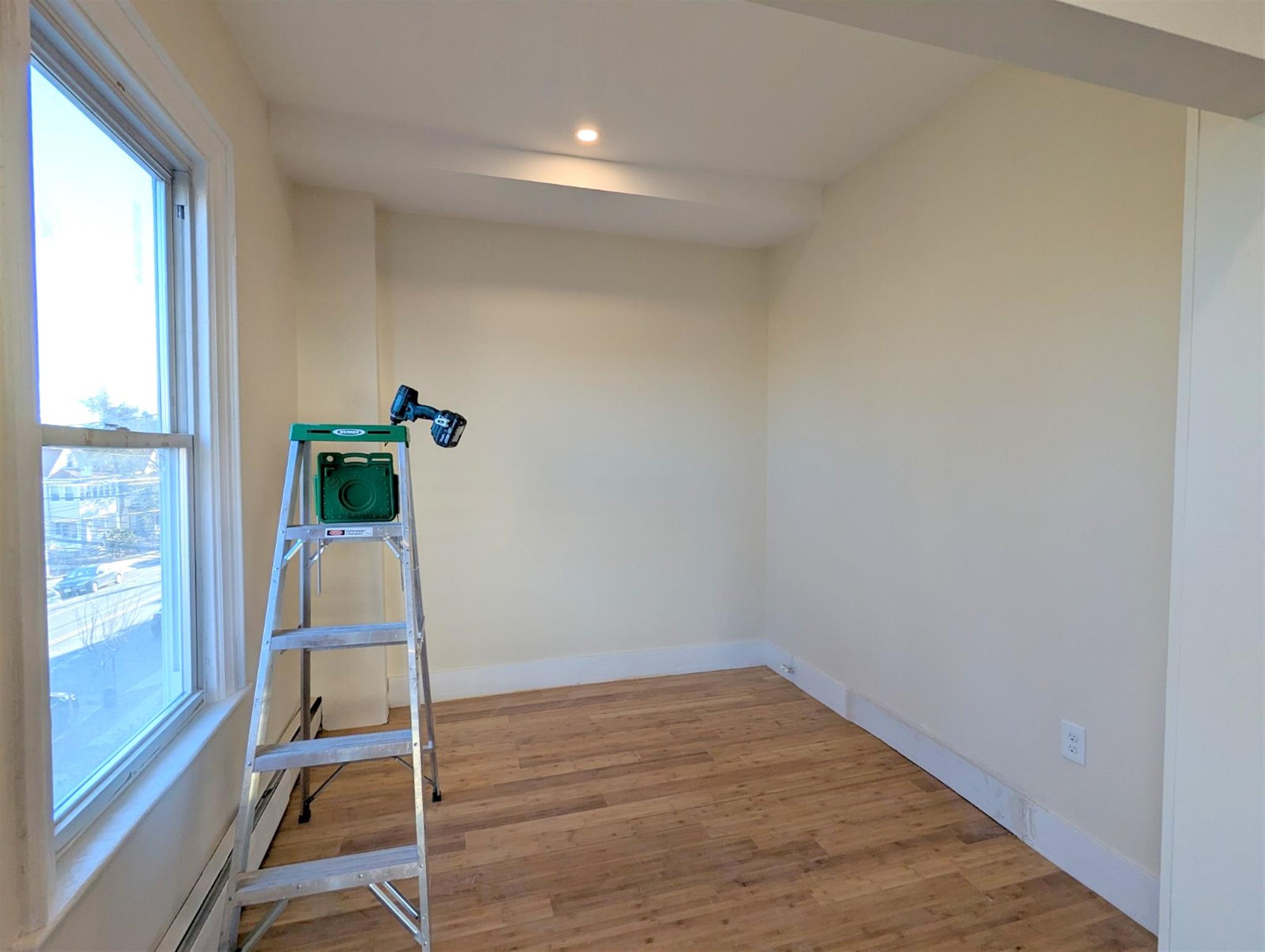 19 Cameron Ave, Davis Square