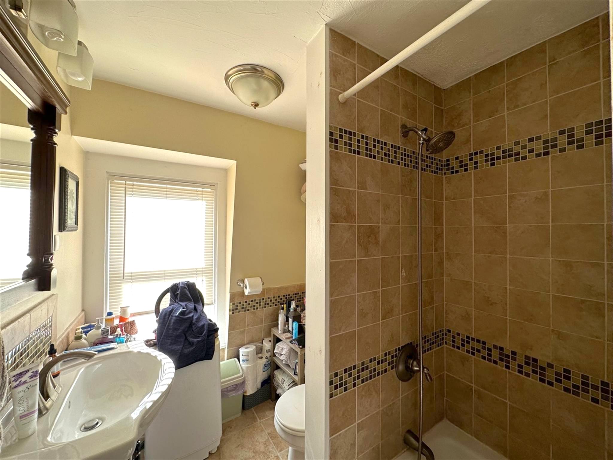 145 Highland Ave, Gilman Square