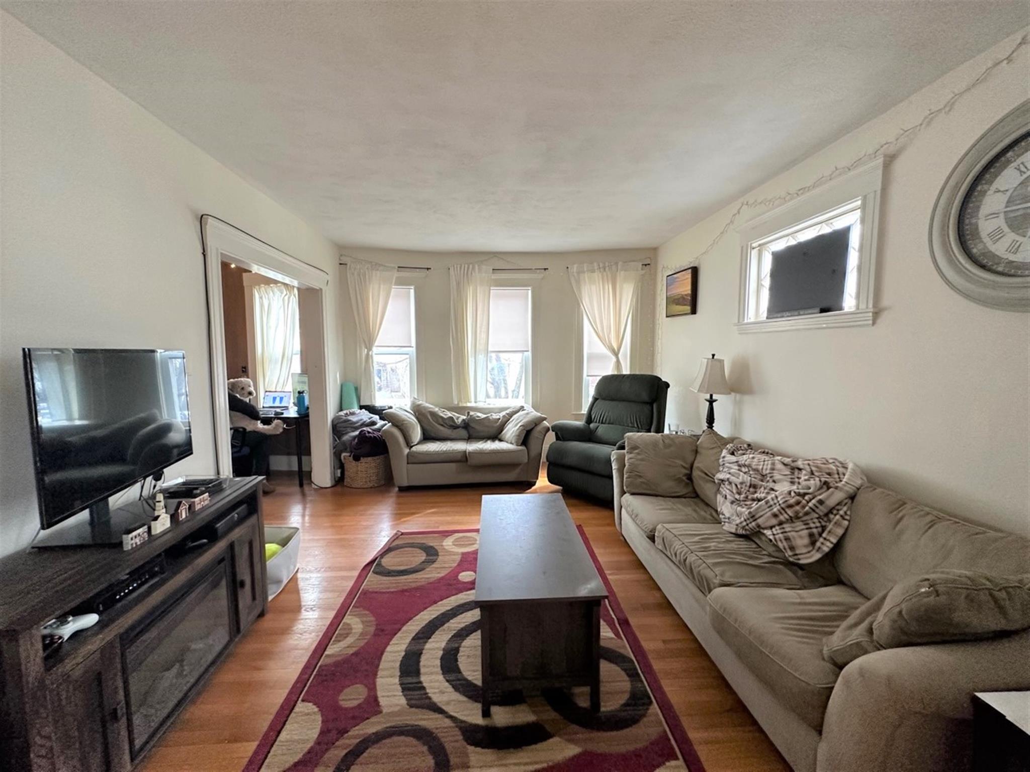 130 North, Teele Square