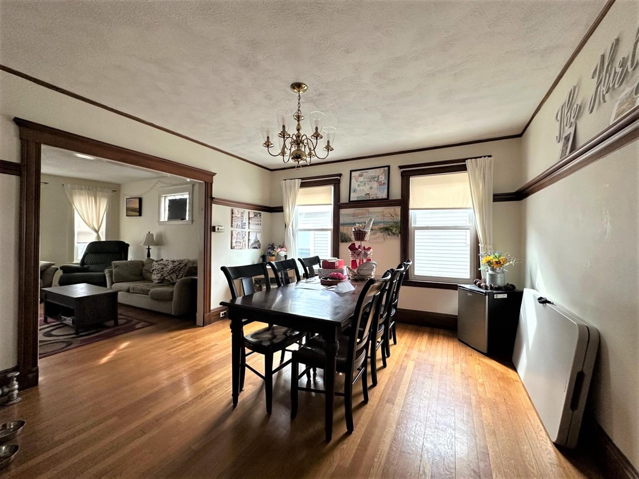 130 North, Teele Square