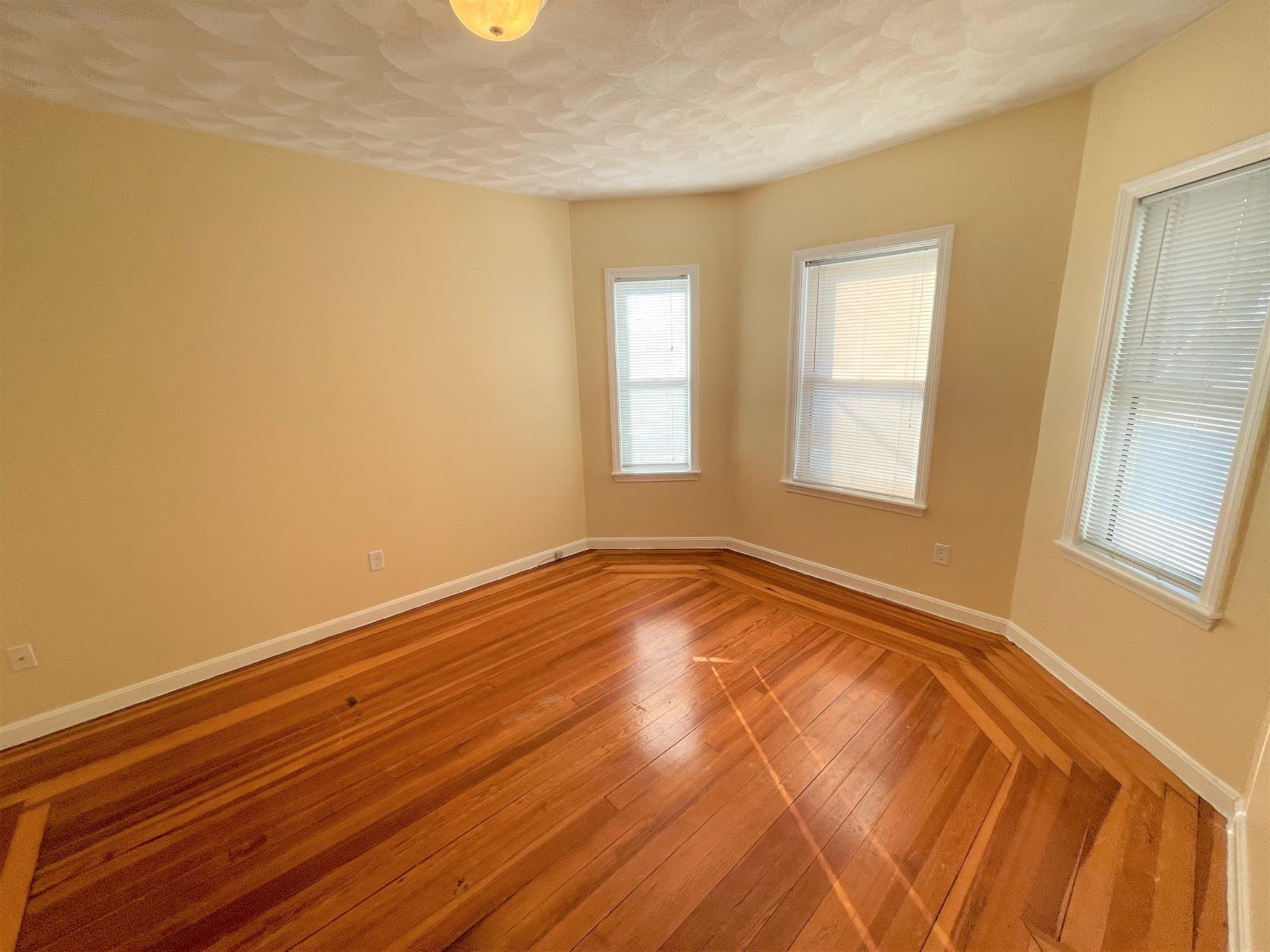 225 Holland St, Davis Square