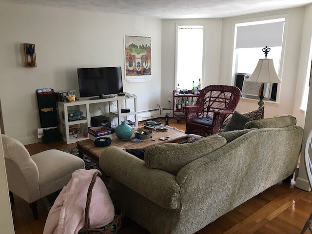 312 Tappan St, Washington Square