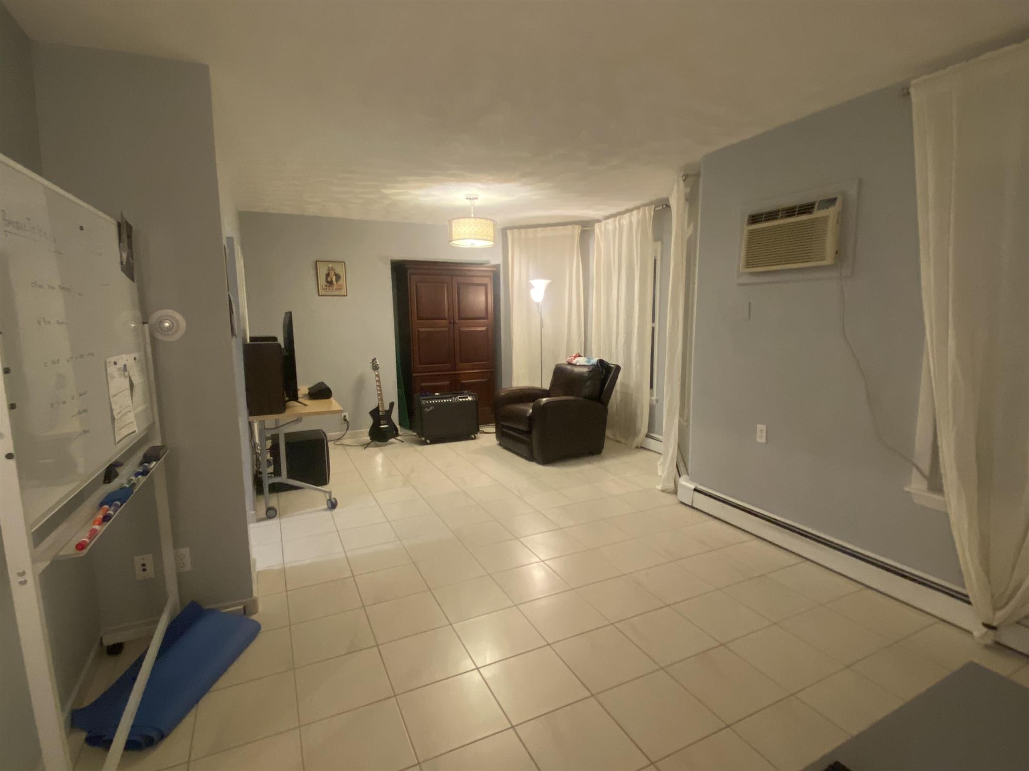 66 Paris St, Medford