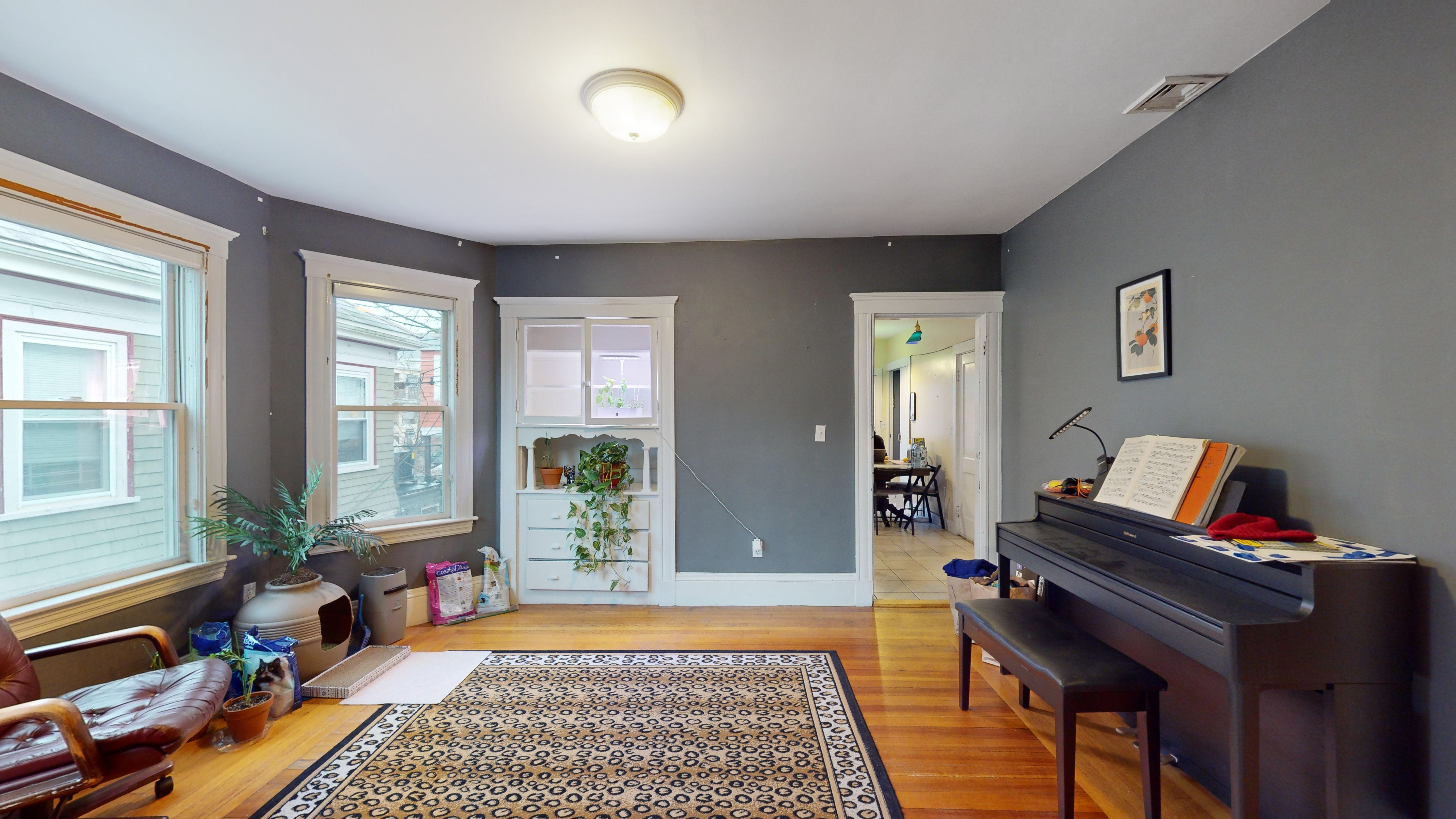 212 Powder House Boulevard, West Somerville