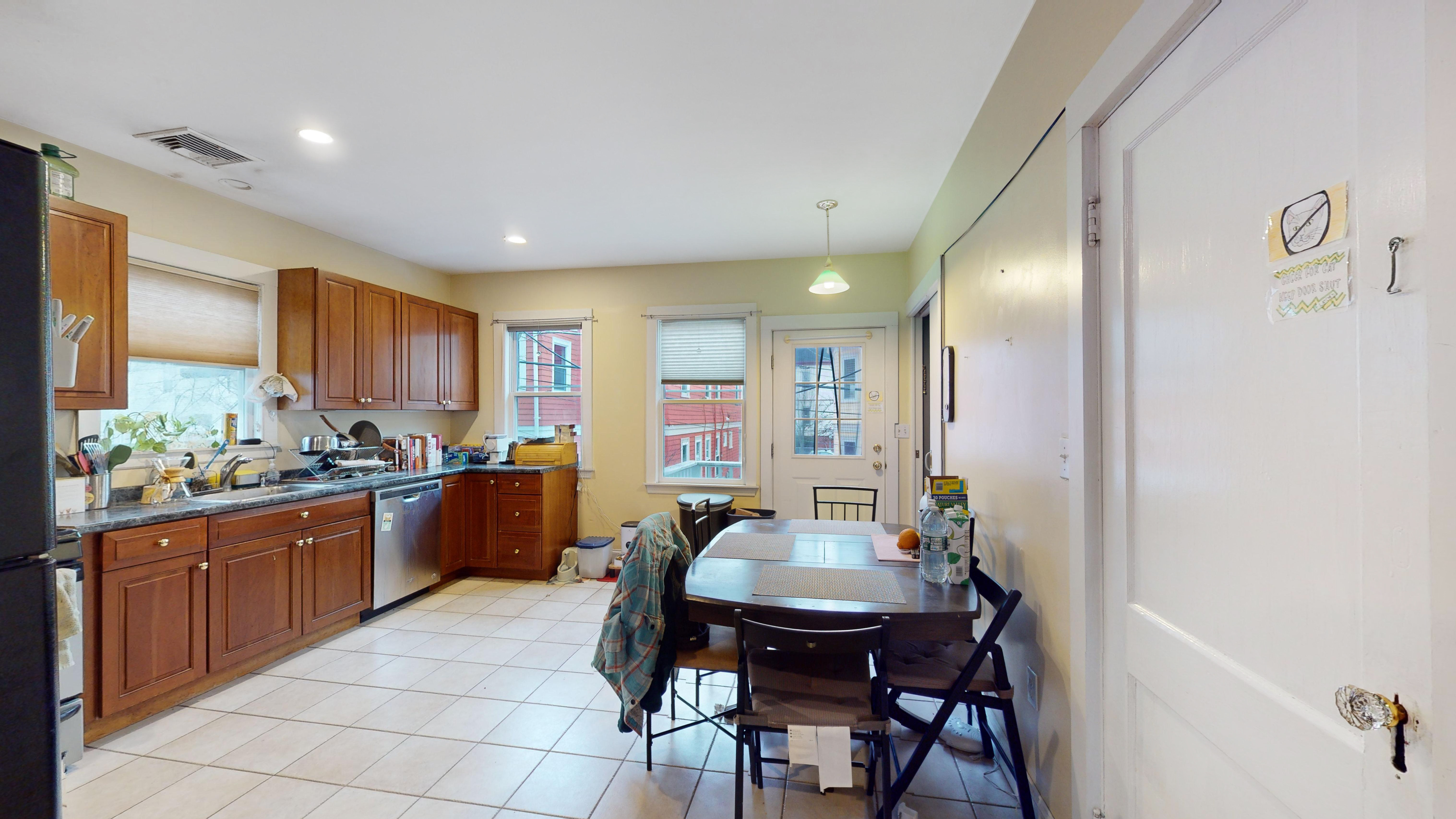 212 Powder House Boulevard, West Somerville