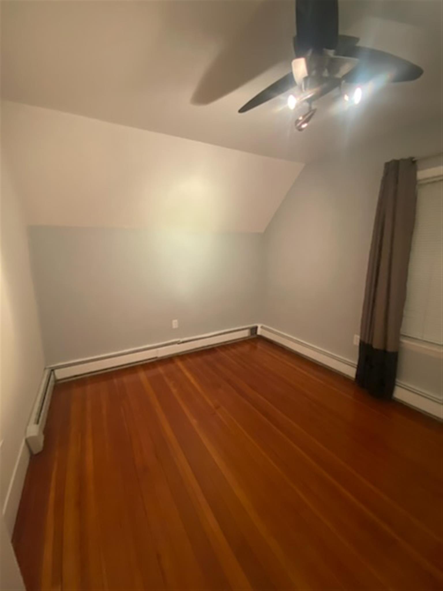 66 Paris St, Medford