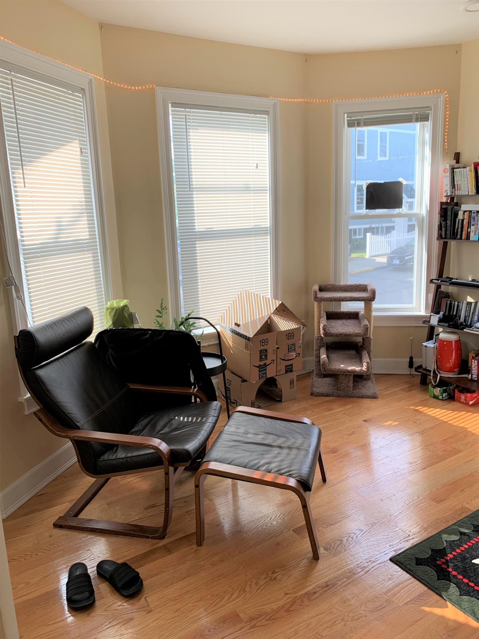 10 Jay St, Davis Square