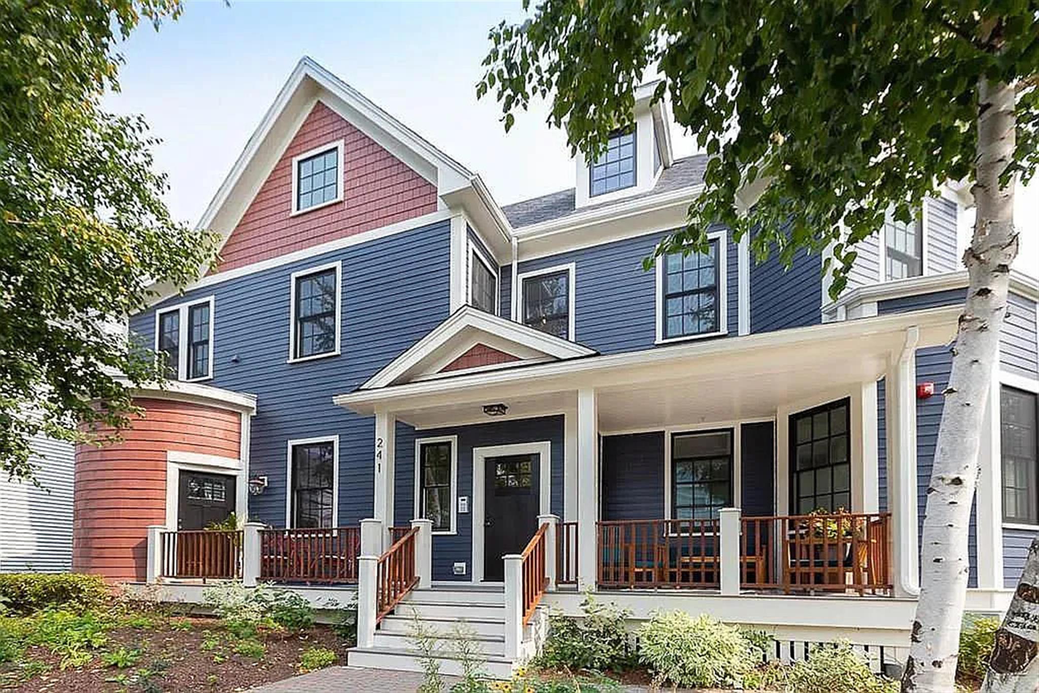 241 School St, Winter Hill