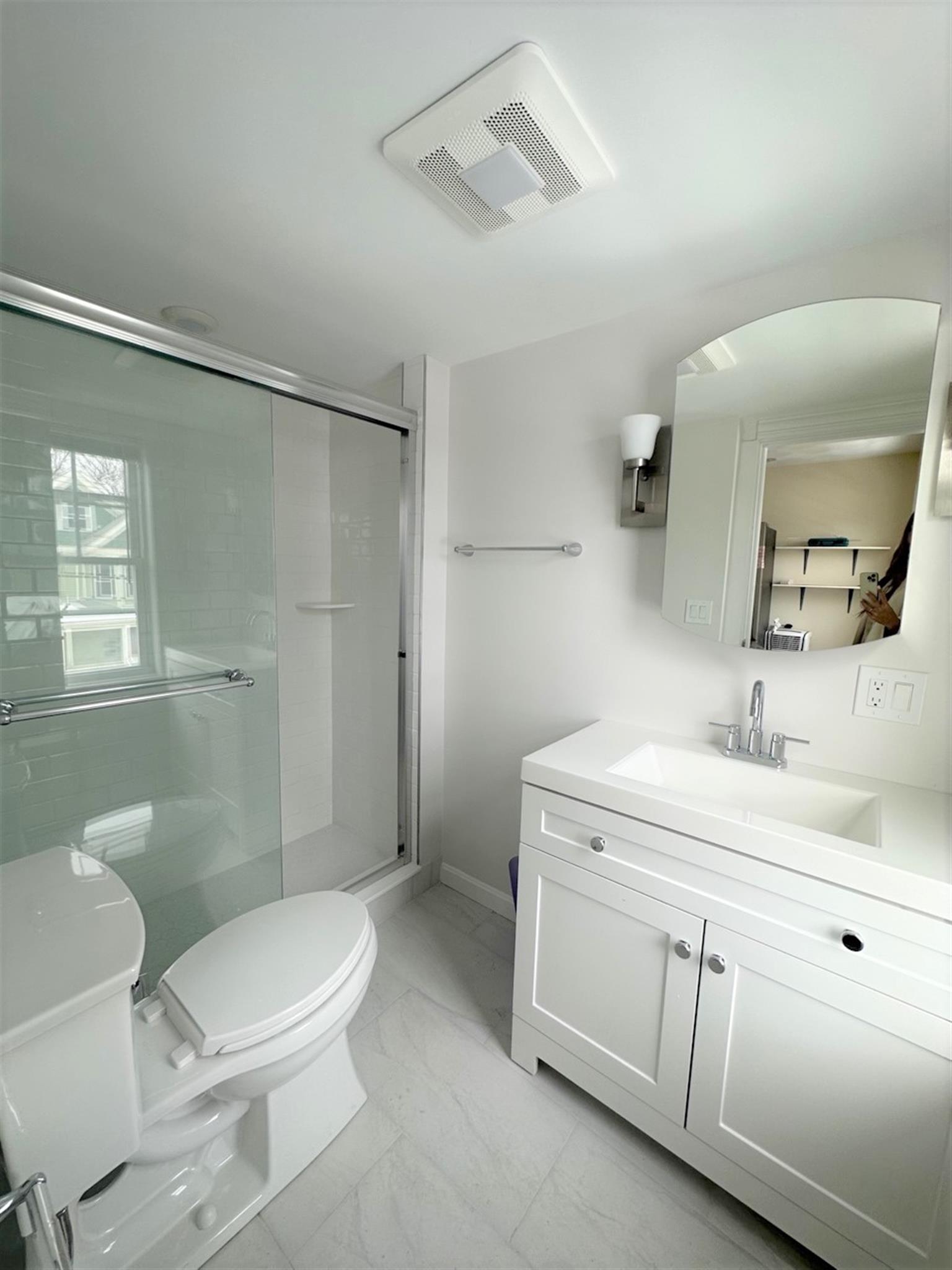 35 College Ave, Medford