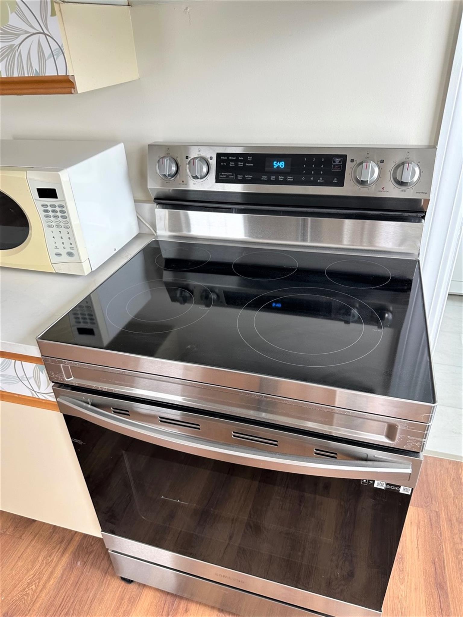 35 College Ave, Medford