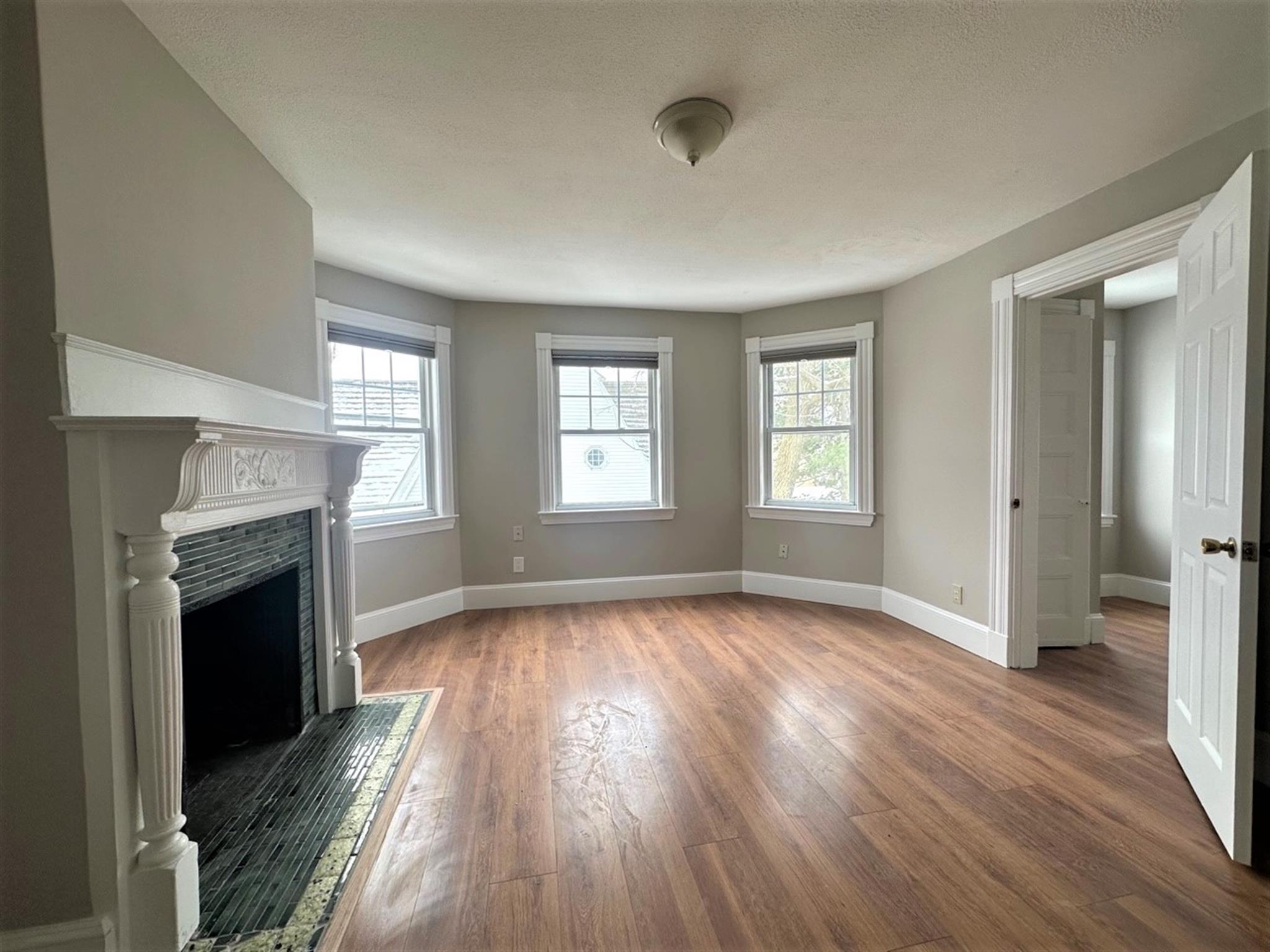 35 College Ave, Medford