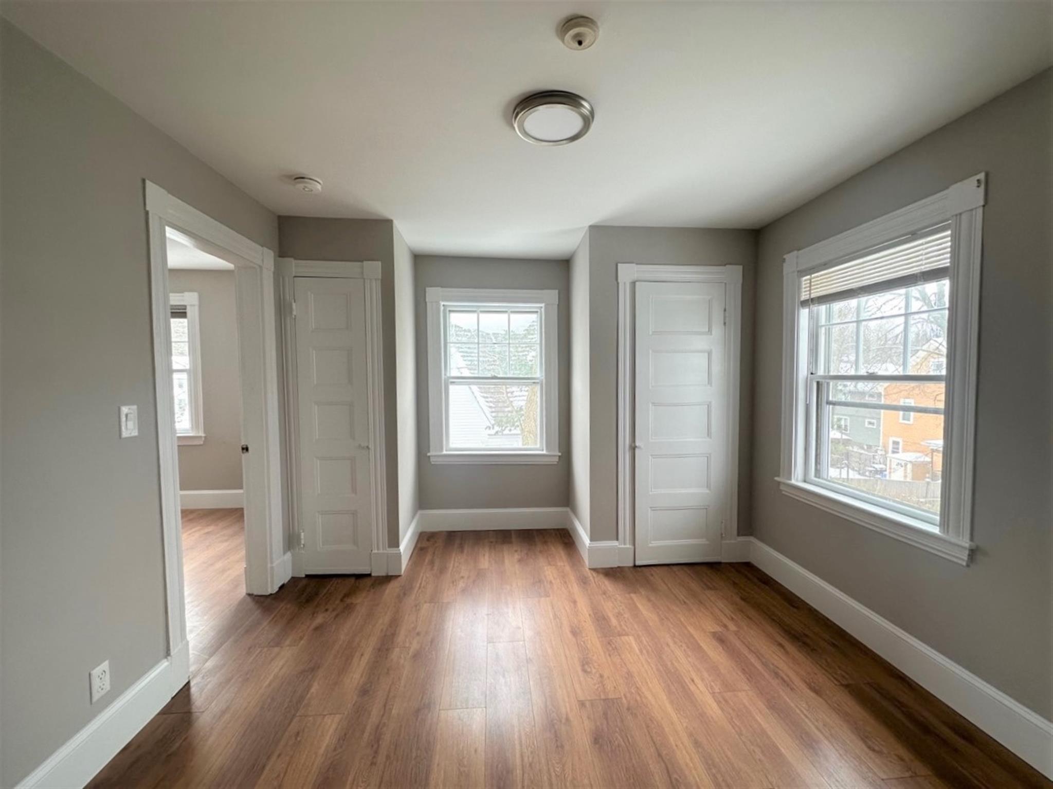 35 College Ave, Medford