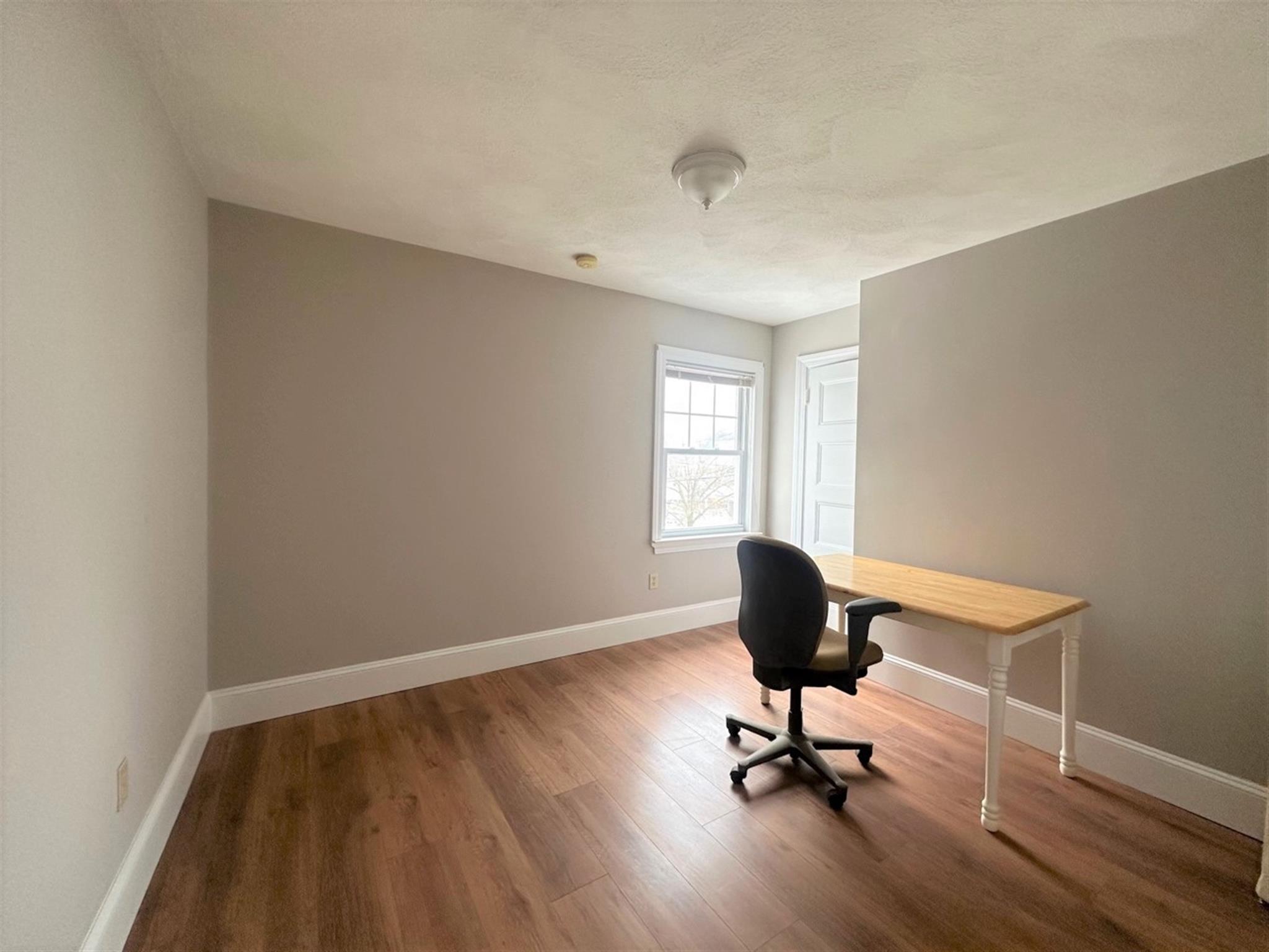 35 College Ave, Medford