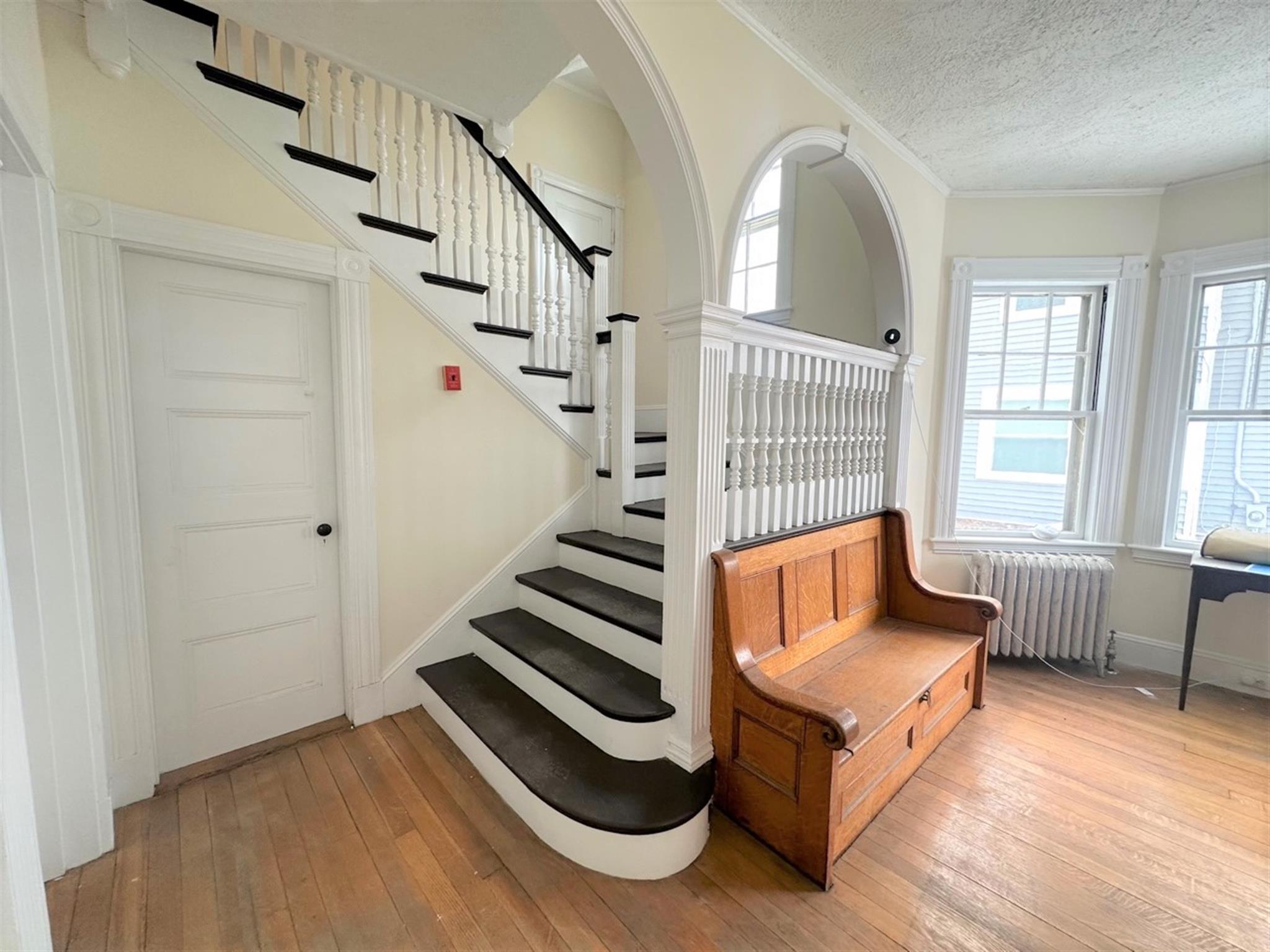 35 College Ave, Medford