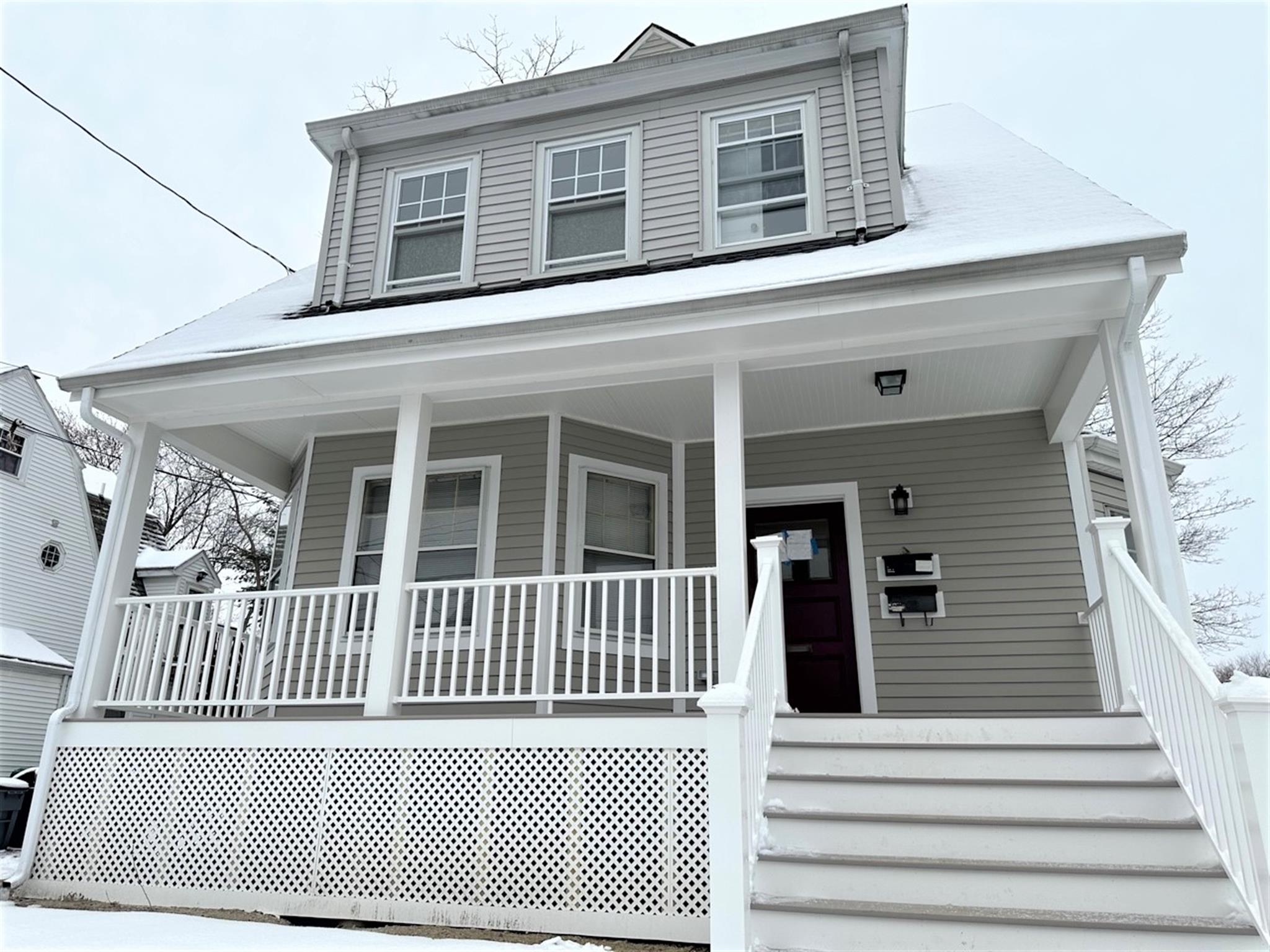 35 College Ave, Medford