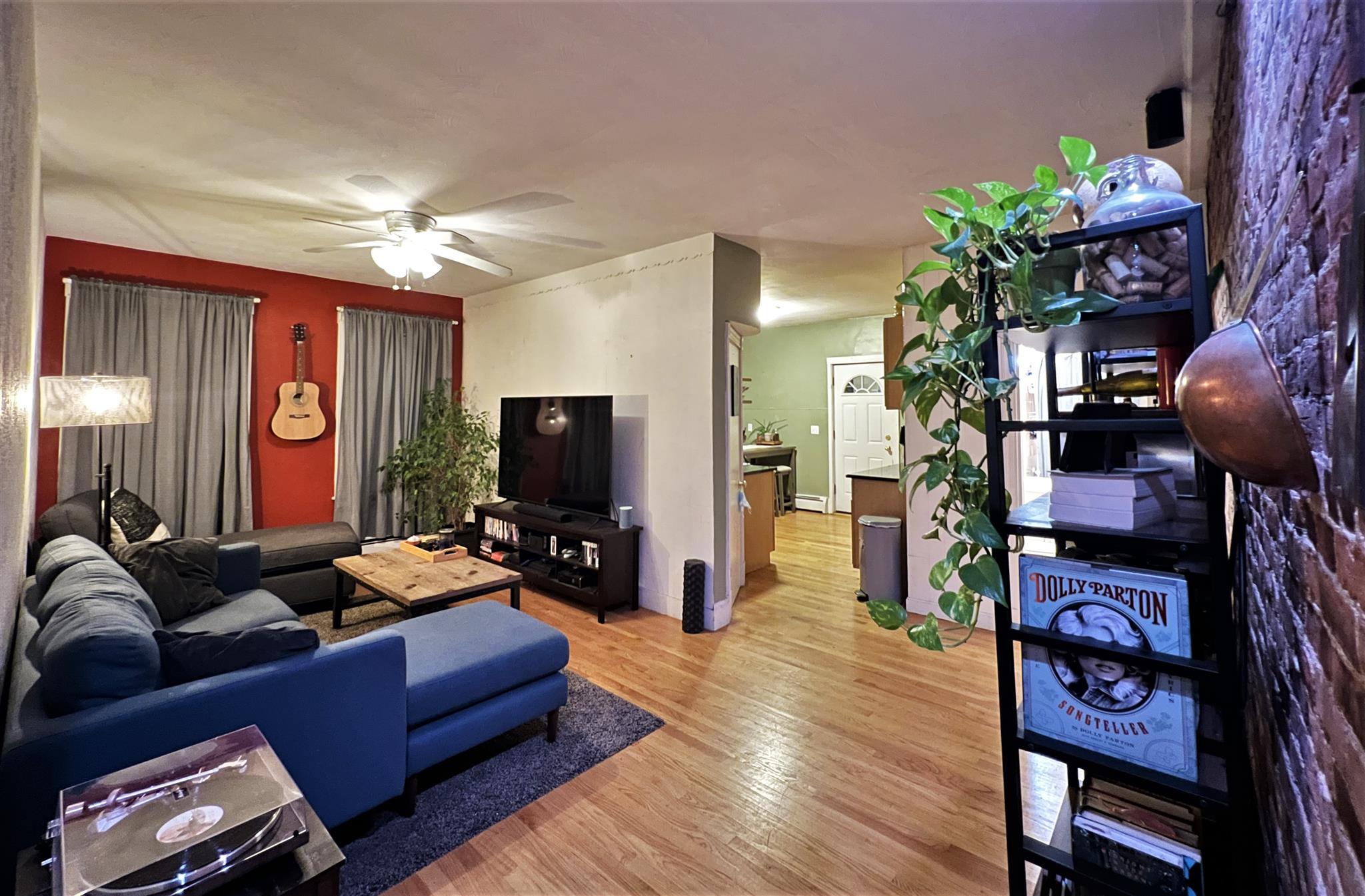 64 Beacon St, Porter Square